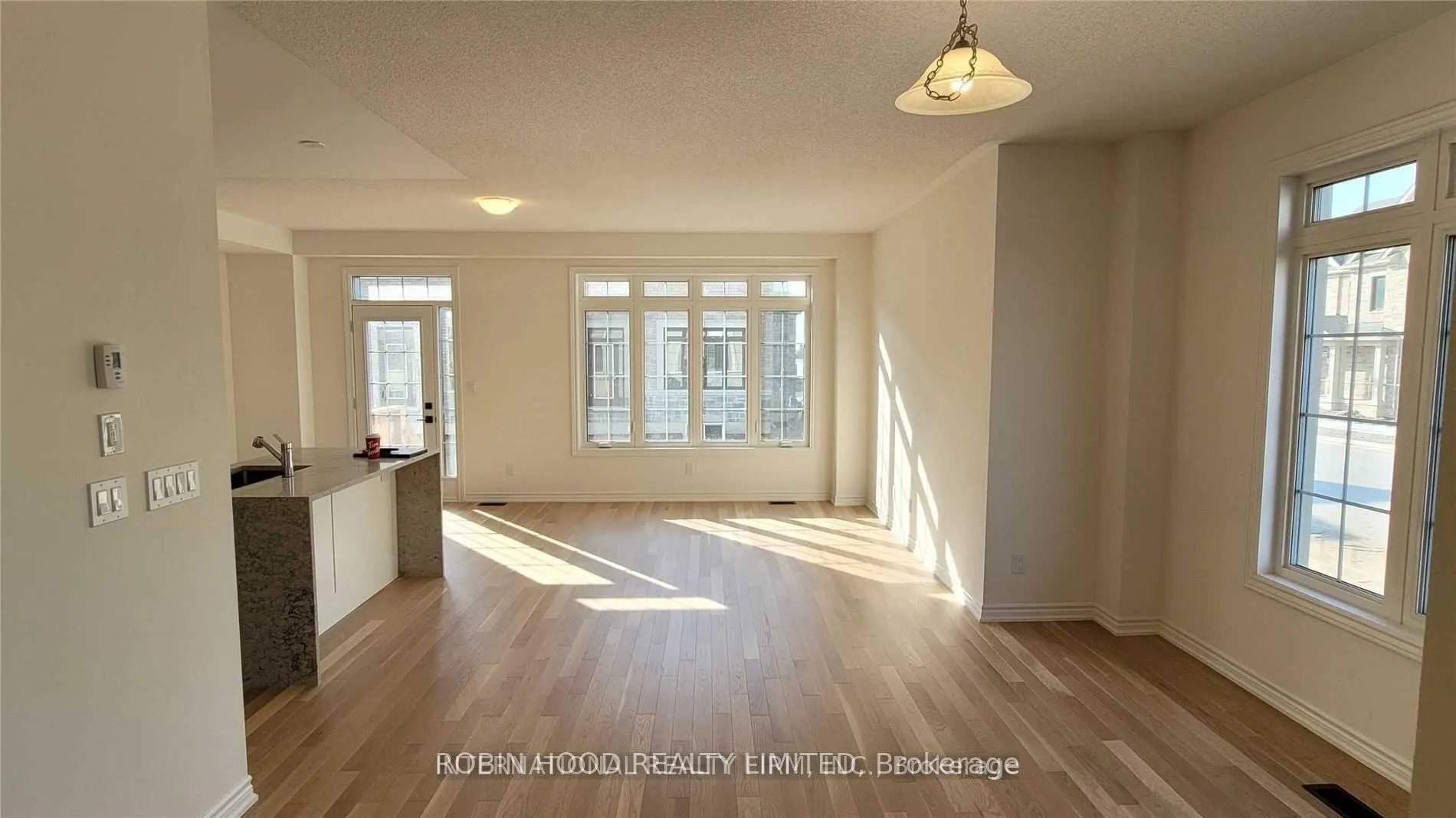 Photo 5 of 305 Thimbleweed Court, Milton, Walker — HOMEH
