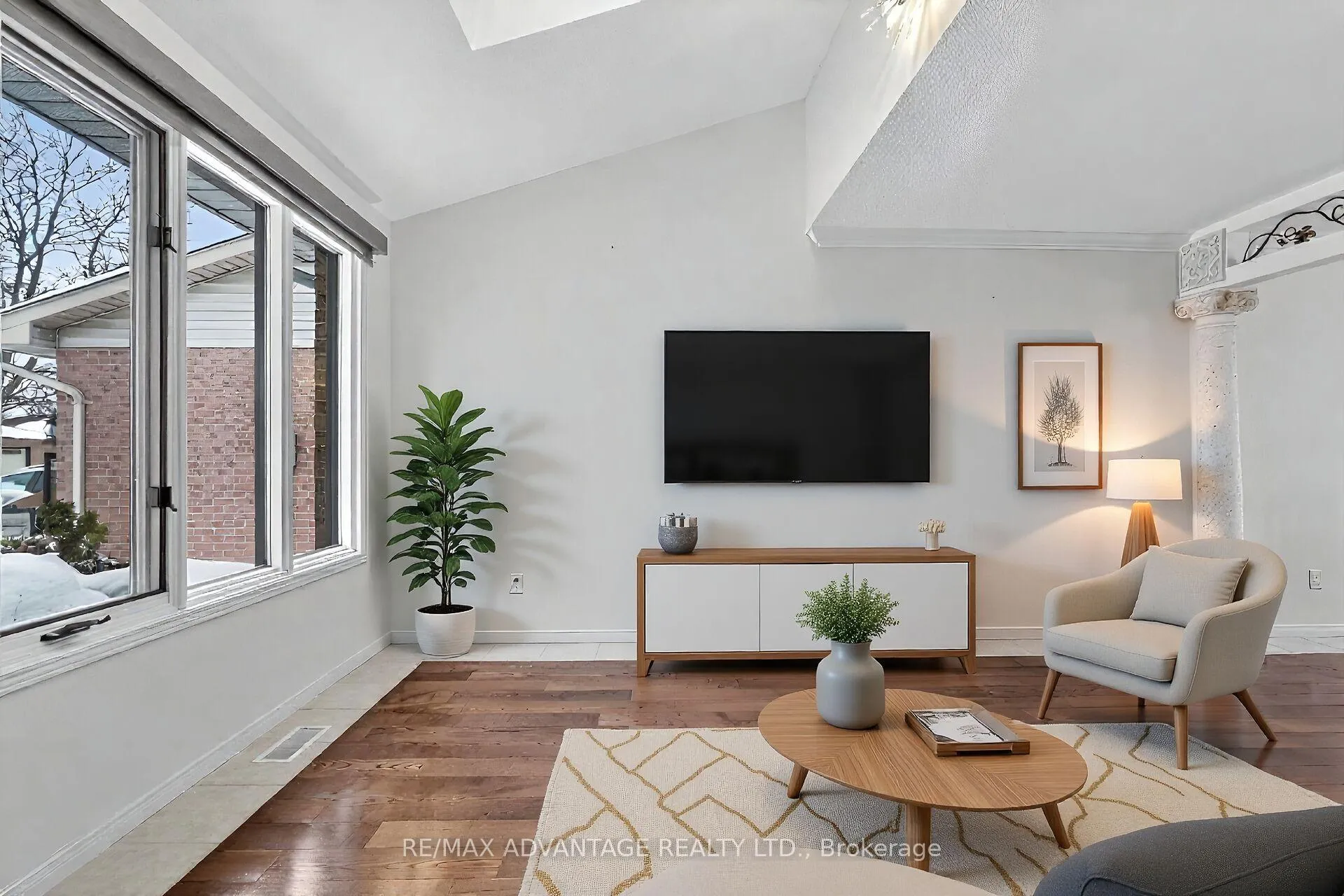 Photo 6 of 99 Conway Lane, London, South X — HOMEH