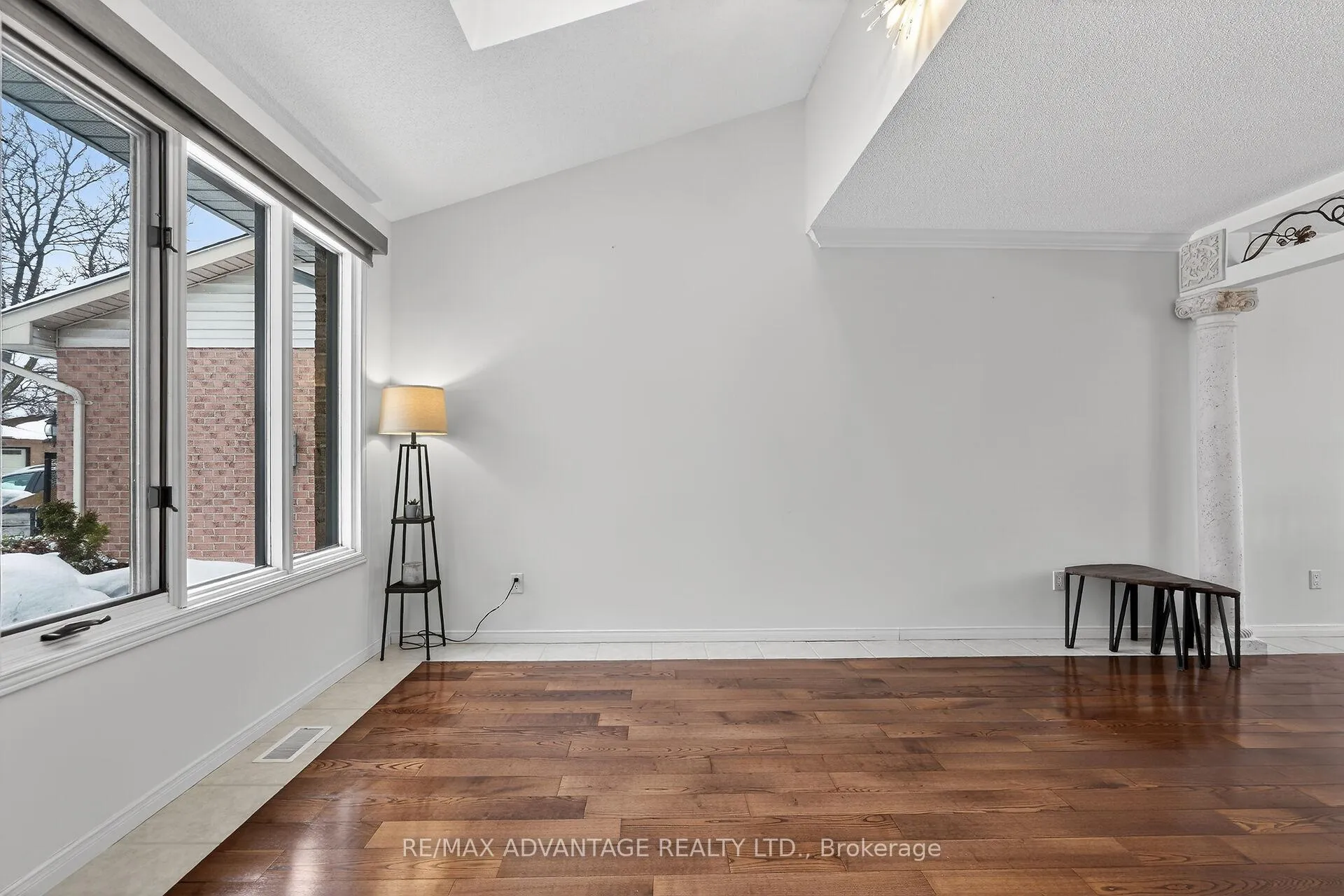 Photo 9 of 99 Conway Lane, London, South X — HOMEH