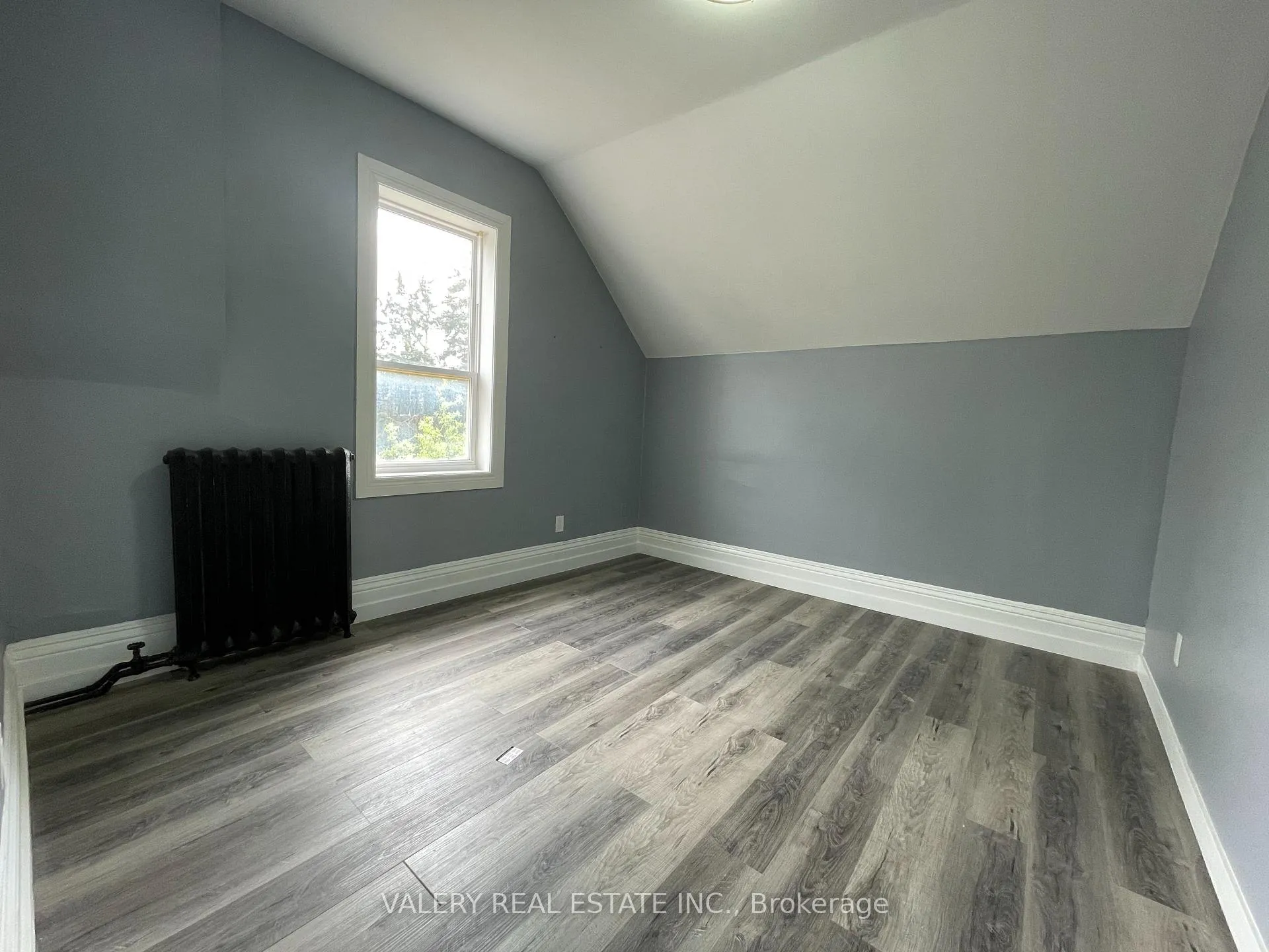 Photo 16 of Unit Main, 49 Madison Avenue N, Kitchener — HOMEH
