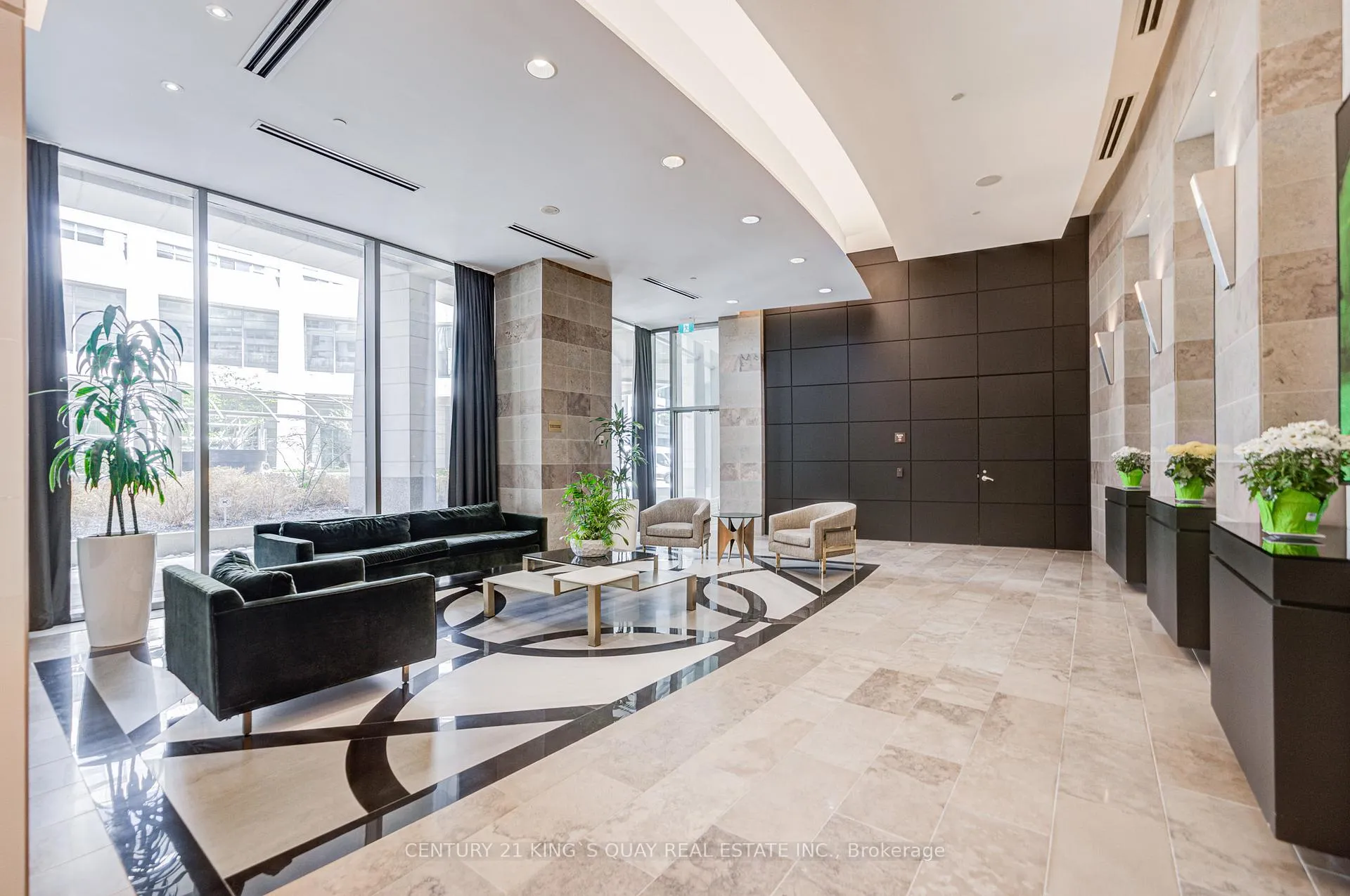 Photo 4 of Unit 2403, 2181 Yonge Street, Toronto, Mount Pleasant West — HOMEH
