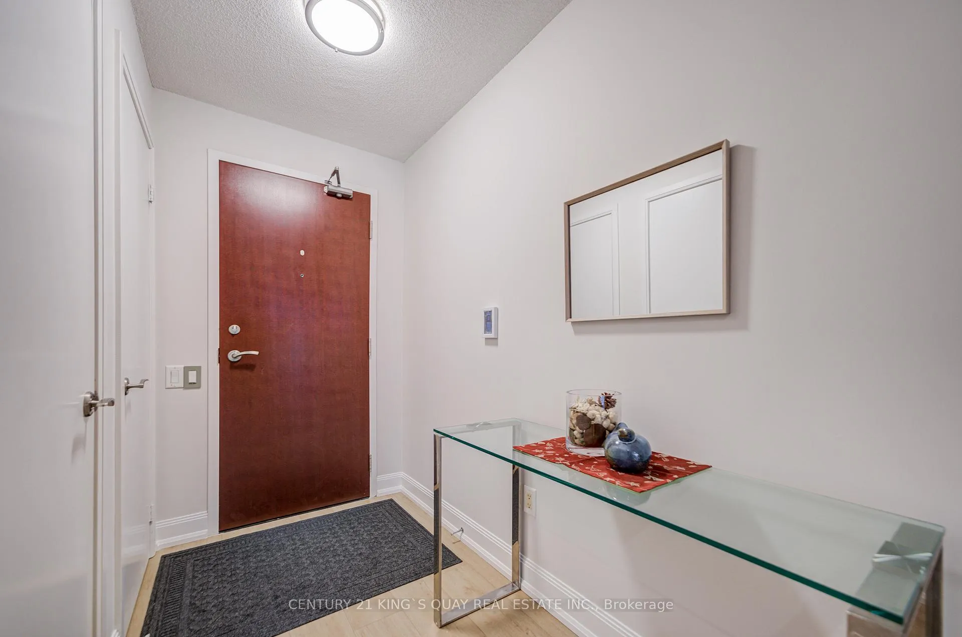 Photo 6 of Unit 2403, 2181 Yonge Street, Toronto, Mount Pleasant West — HOMEH