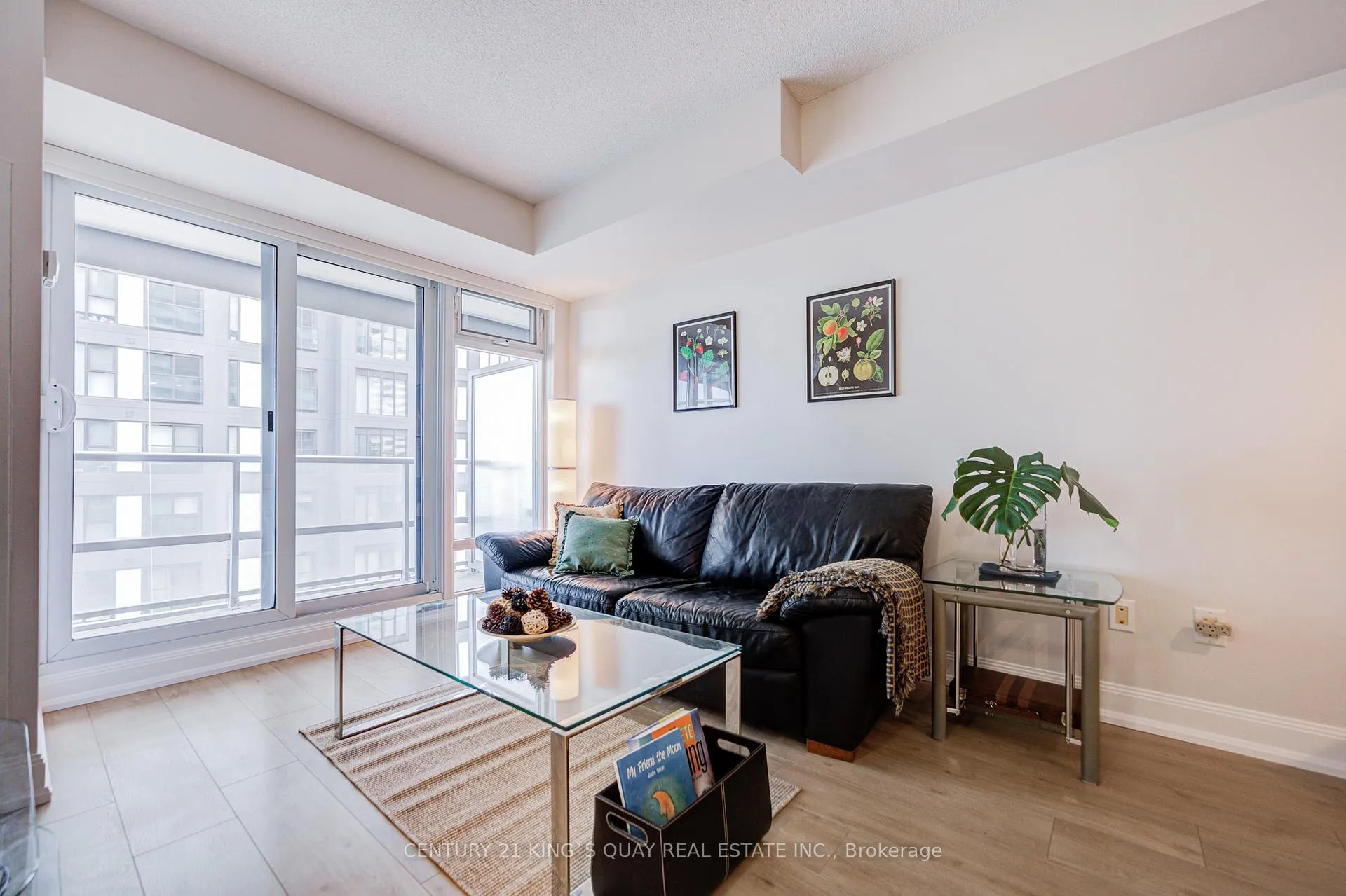 Photo 16 of Unit 2403, 2181 Yonge Street, Toronto, Mount Pleasant West — HOMEH