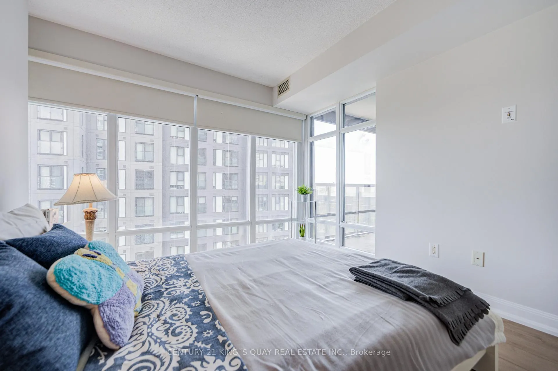 Photo 17 of Unit 2403, 2181 Yonge Street, Toronto, Mount Pleasant West — HOMEH