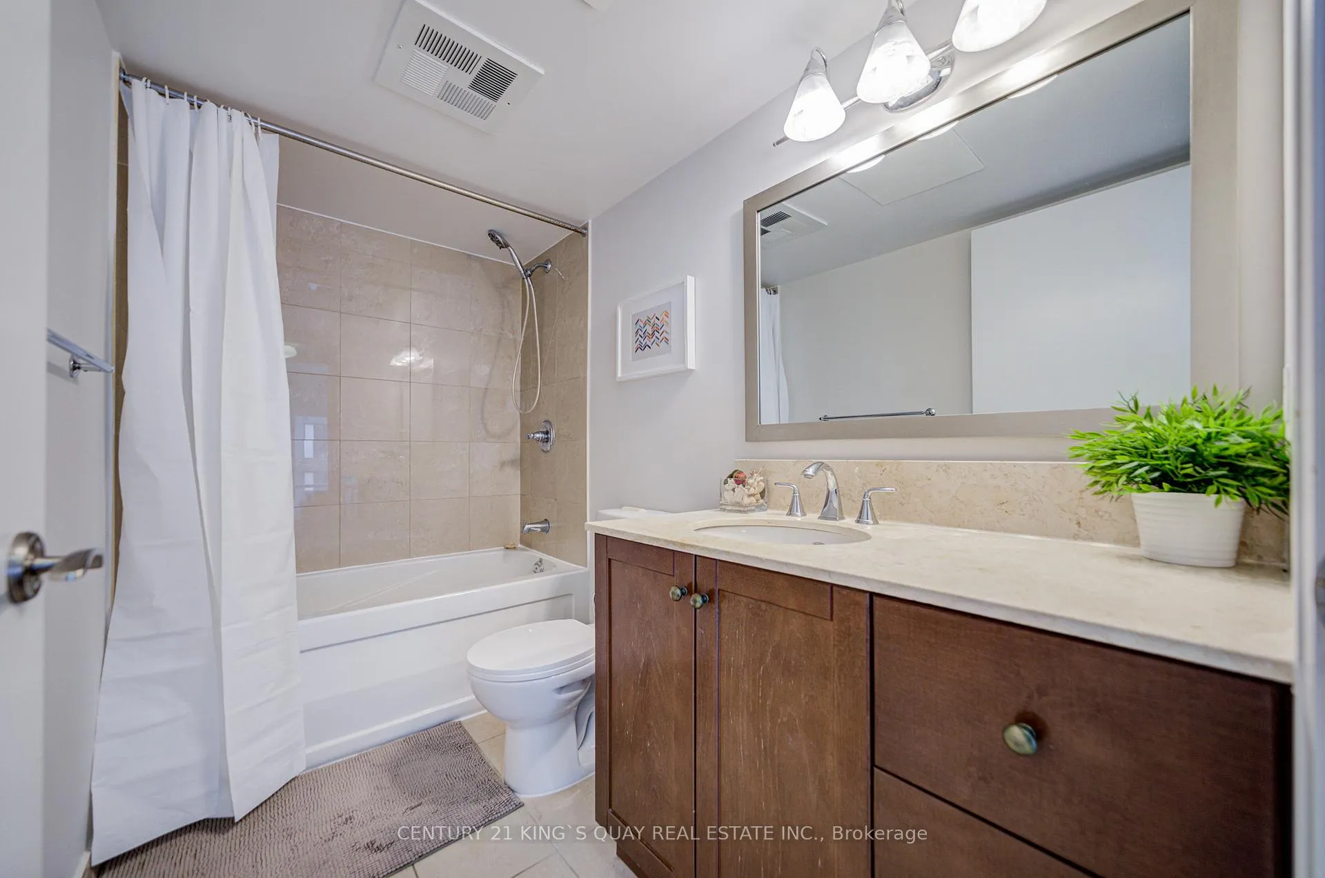 Photo 20 of Unit 2403, 2181 Yonge Street, Toronto, Mount Pleasant West — HOMEH