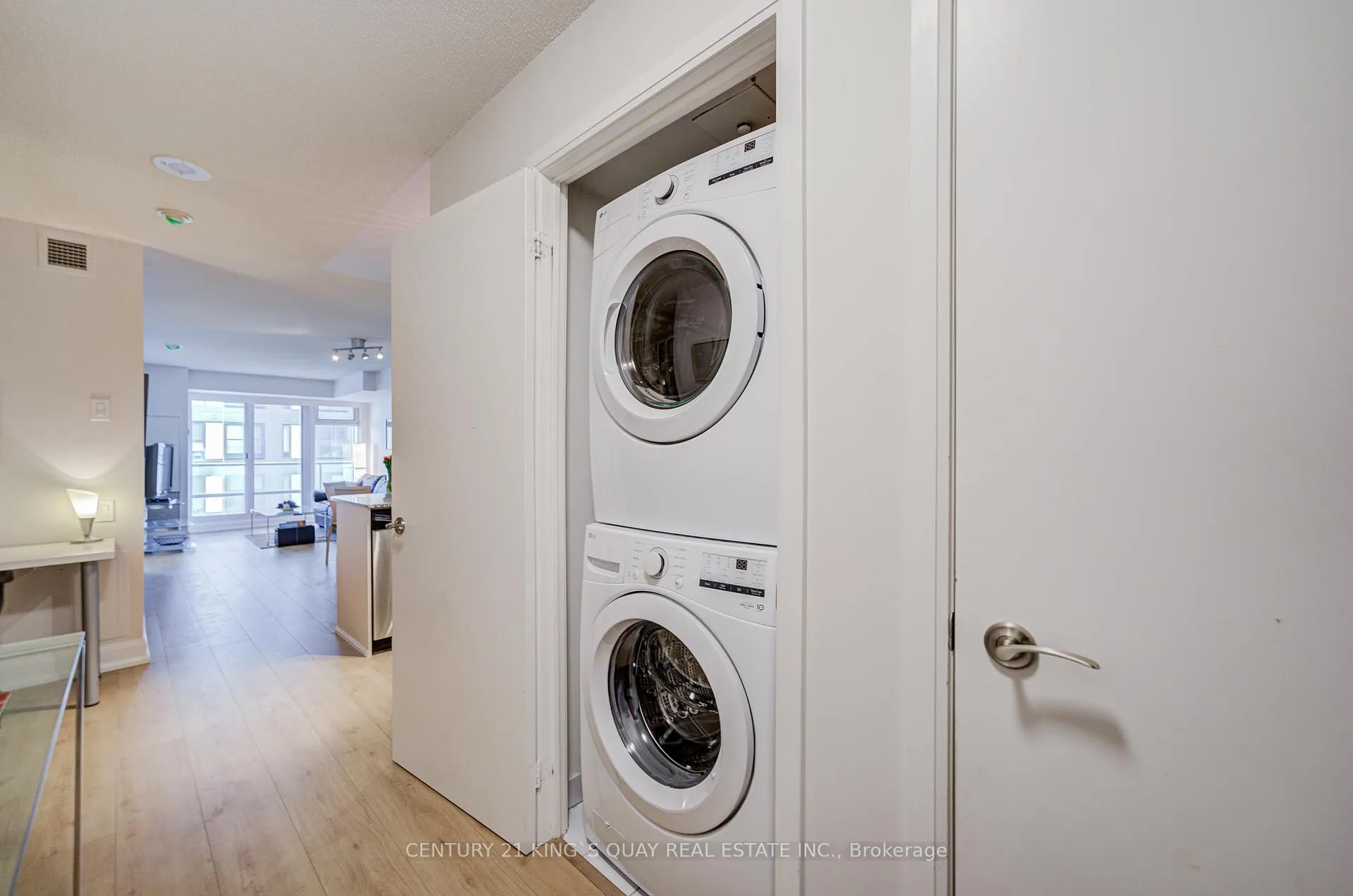 Photo 21 of Unit 2403, 2181 Yonge Street, Toronto, Mount Pleasant West — HOMEH