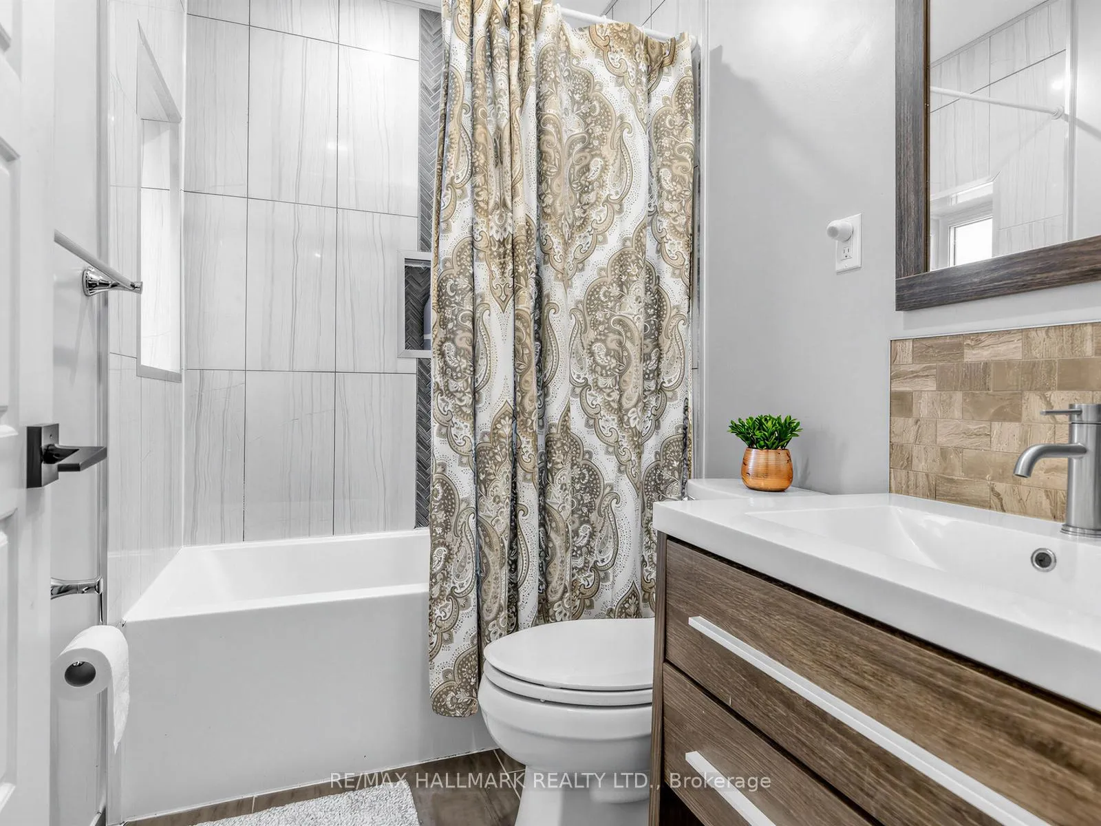 Photo 26 of 64 Donlands Avenue, Toronto, Danforth — HOMEH