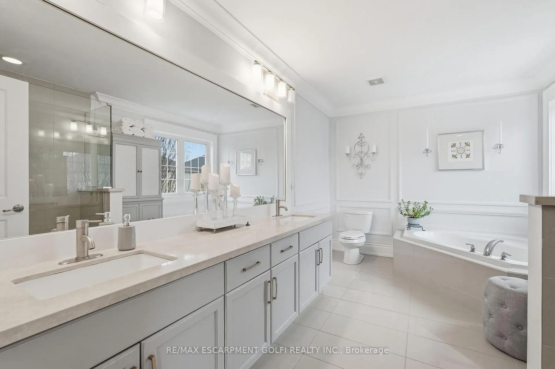 Photo 18 of 36 Pavilion Drive, Hamilton, Binbrook — HOMEH