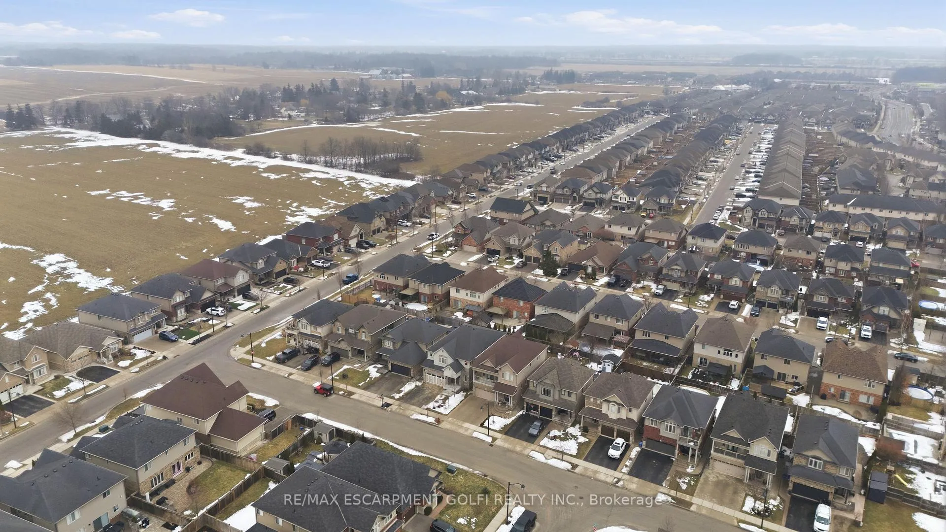 Photo 29 of 36 Pavilion Drive, Hamilton, Binbrook — HOMEH