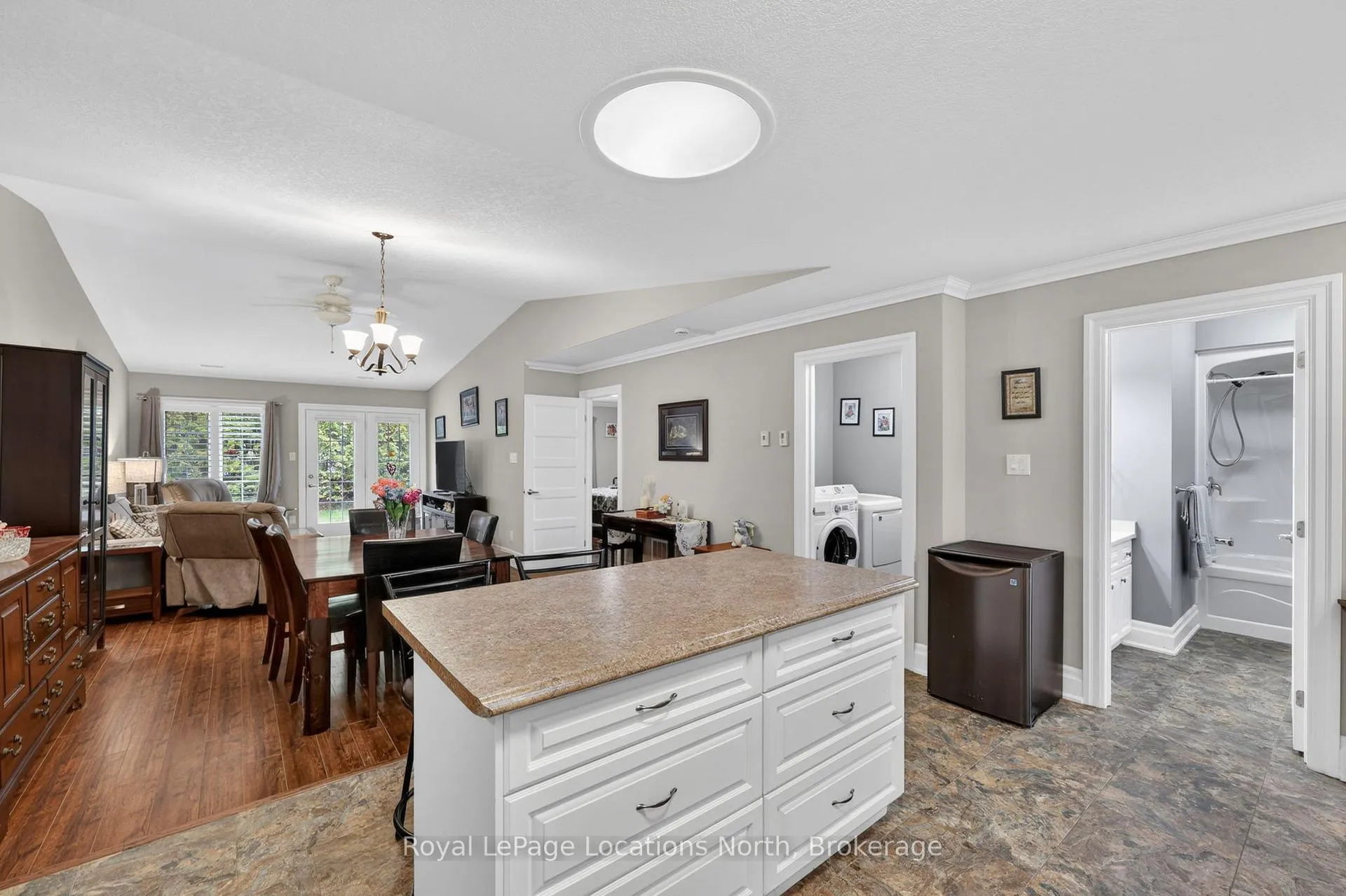 Photo 14 of 47 Clover Crescent, Wasaga Beach — HOMEH