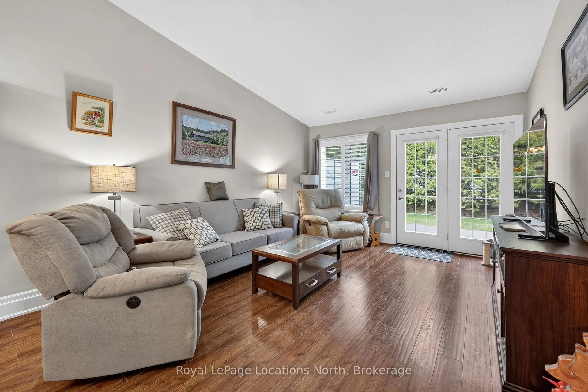 Photo 17 of 47 Clover Crescent, Wasaga Beach — HOMEH