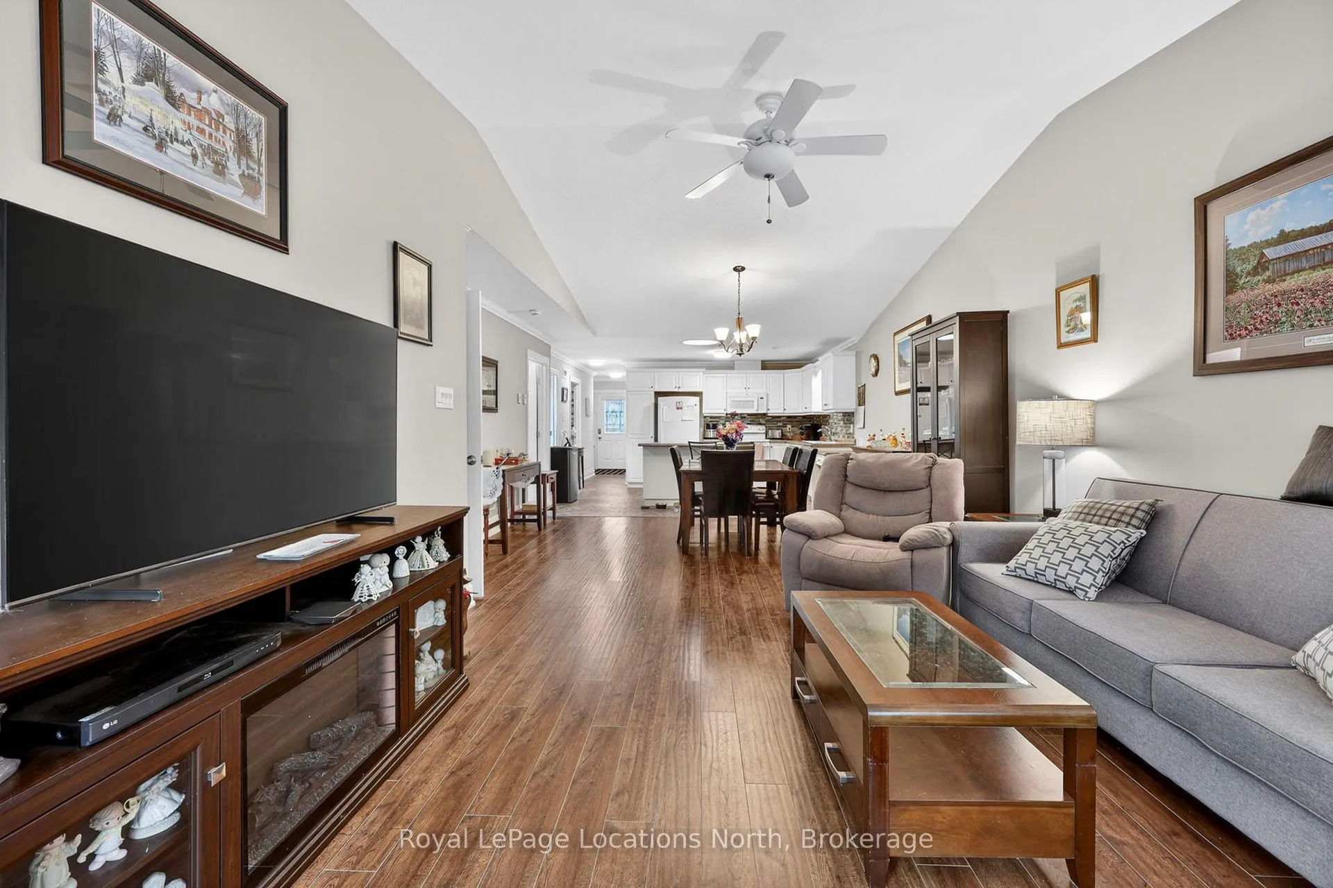 Photo 18 of 47 Clover Crescent, Wasaga Beach — HOMEH