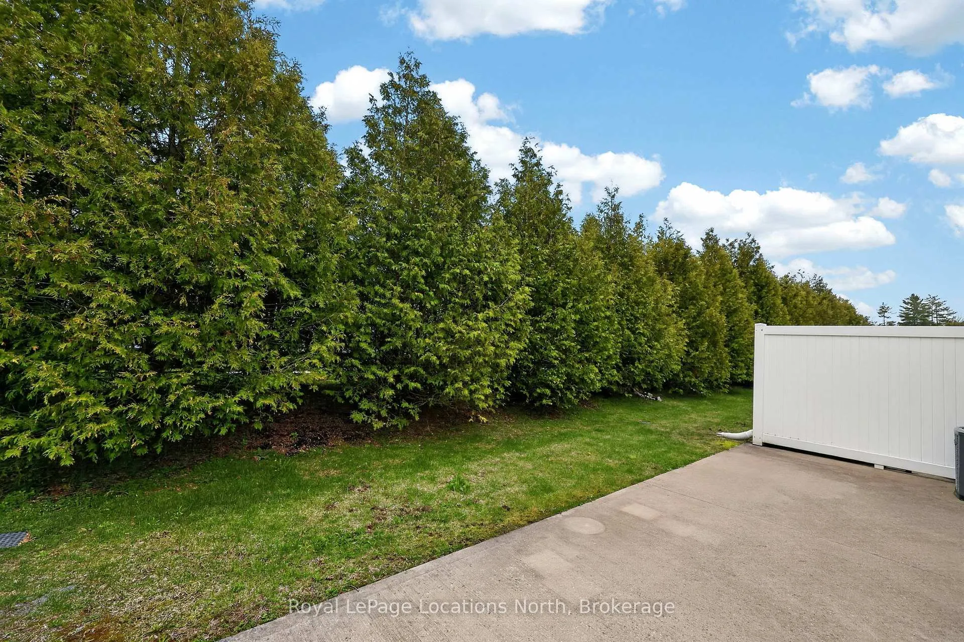 Photo 27 of 47 Clover Crescent, Wasaga Beach — HOMEH