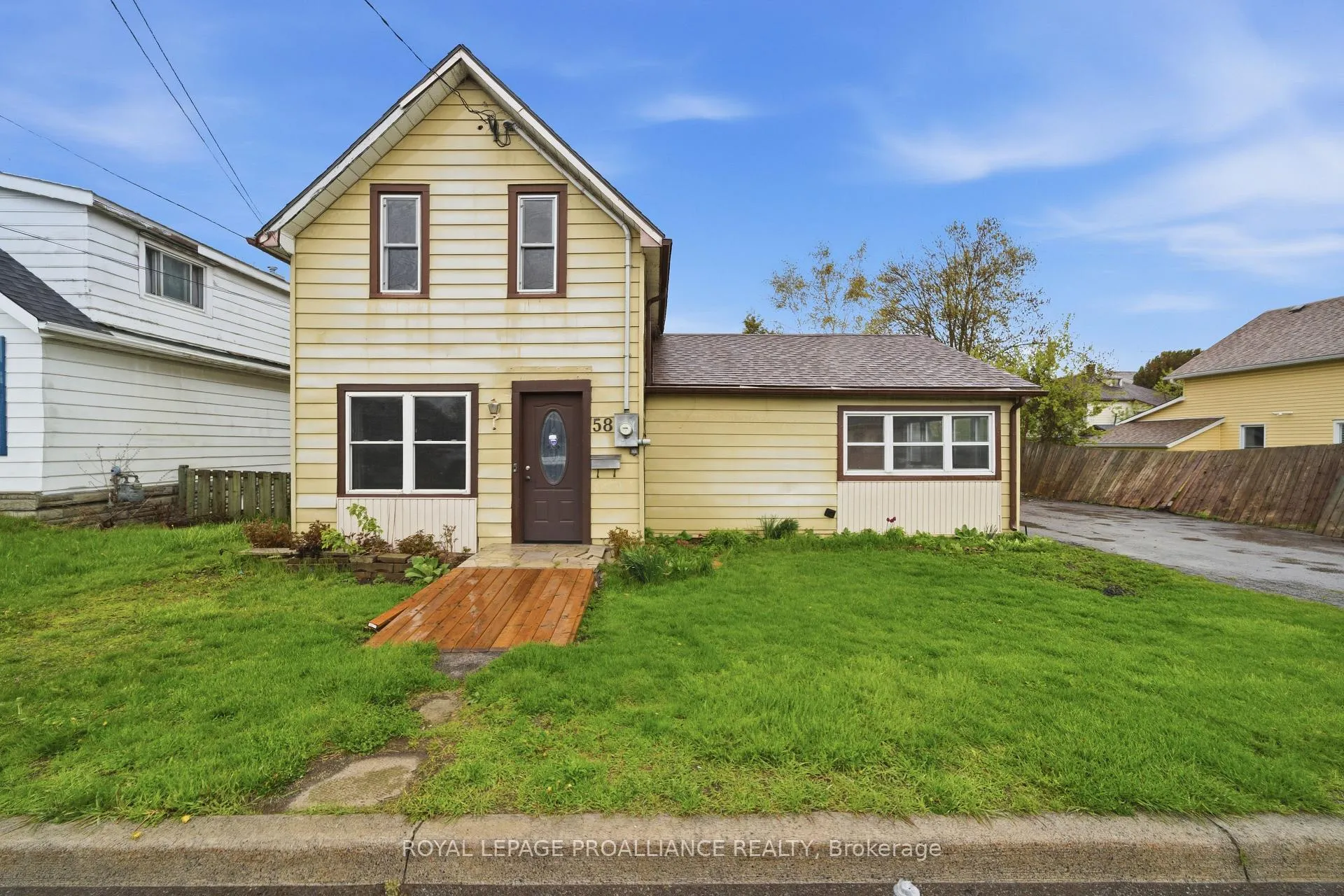 Photo 3 of 58 John Street, Quinte West, Trenton Ward — HOMEH