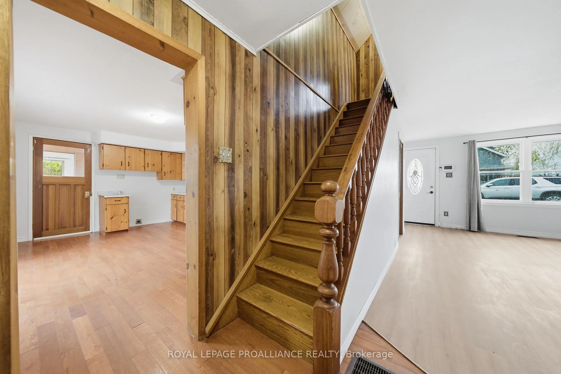 Photo 10 of 58 John Street, Quinte West, Trenton Ward — HOMEH