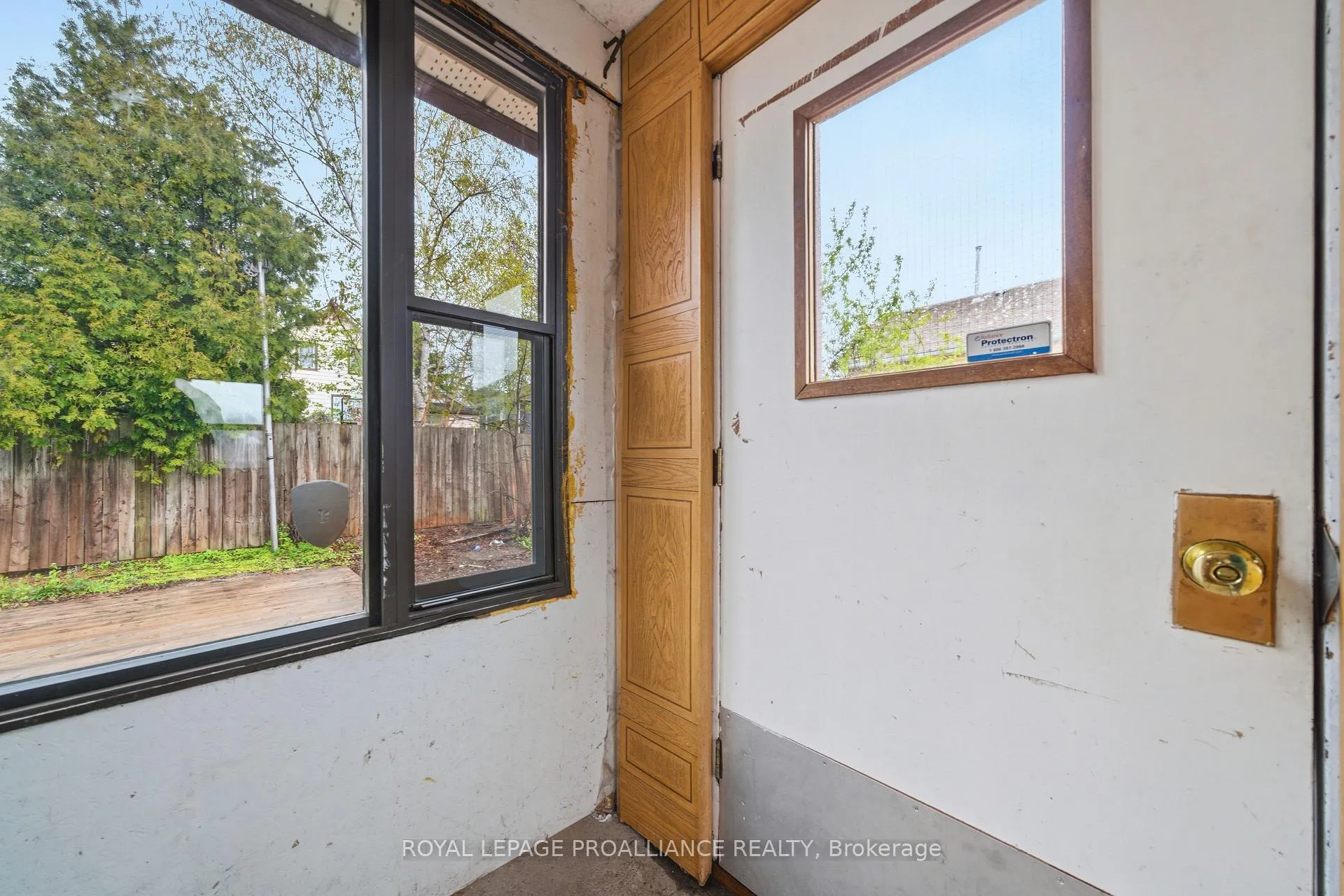 Photo 23 of 58 John Street, Quinte West, Trenton Ward — HOMEH