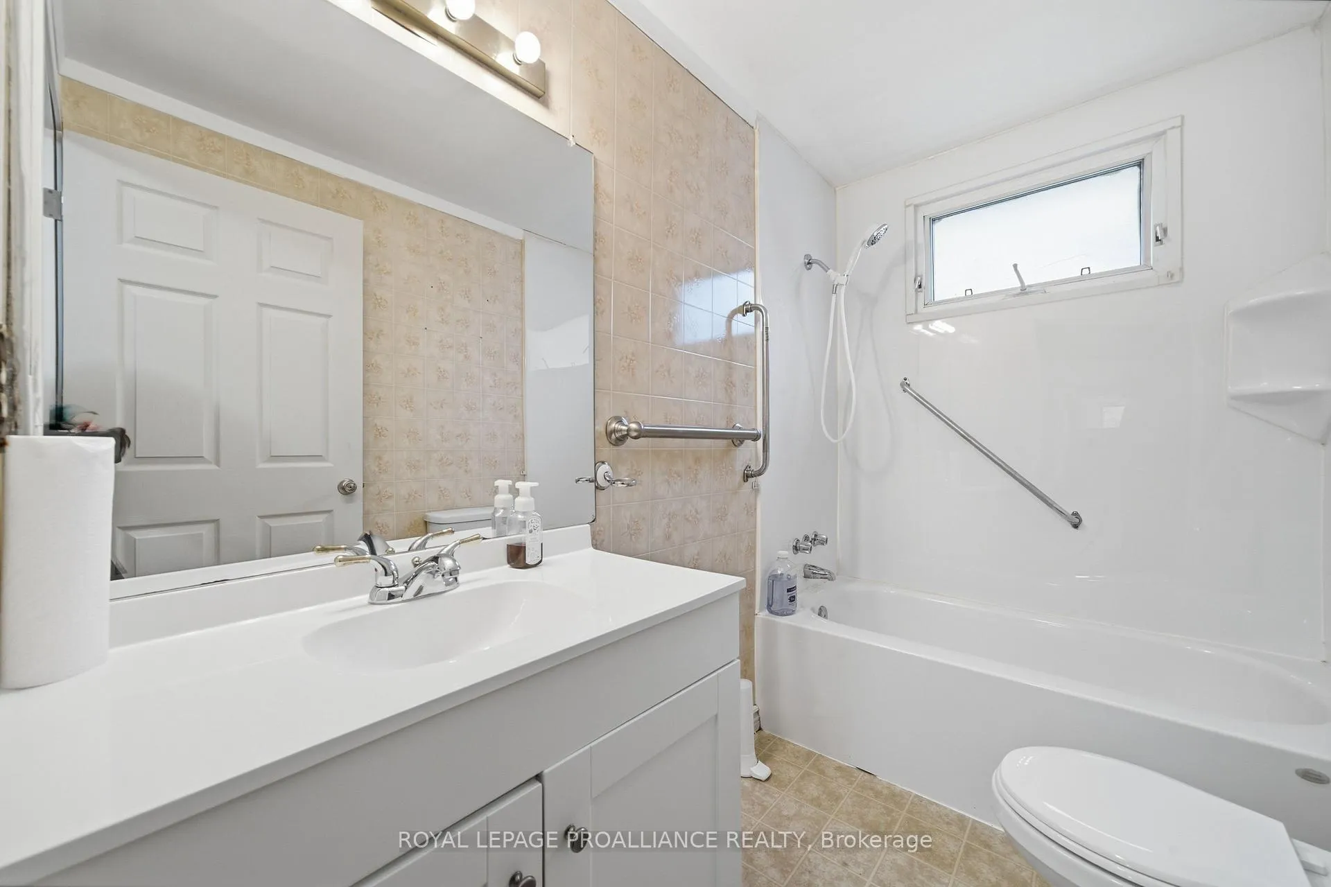 Photo 26 of 58 John Street, Quinte West, Trenton Ward — HOMEH