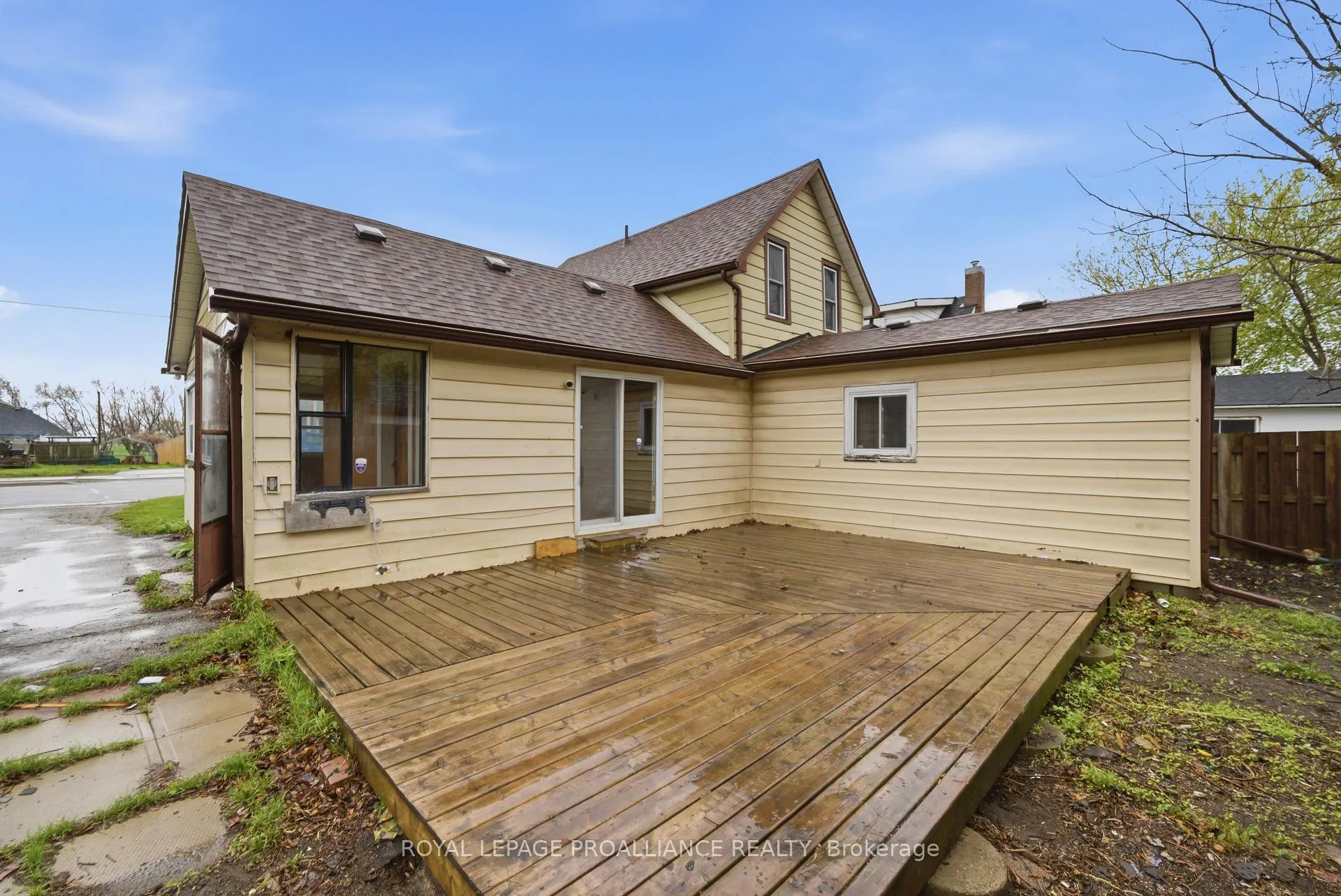 Photo 31 of 58 John Street, Quinte West, Trenton Ward — HOMEH