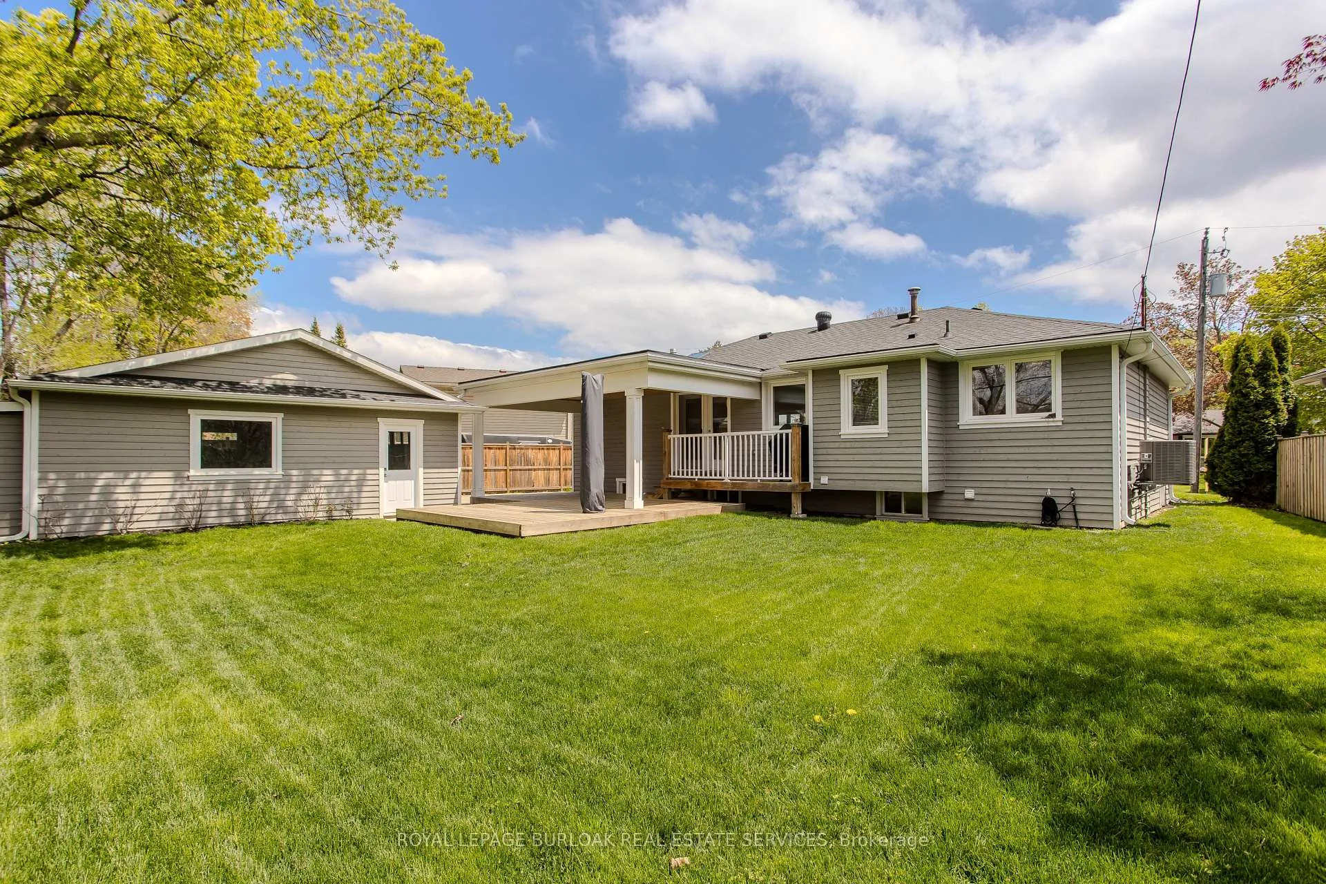 Photo 5 of 5411 Cornwall Crescent, Burlington, Appleby — HOMEH