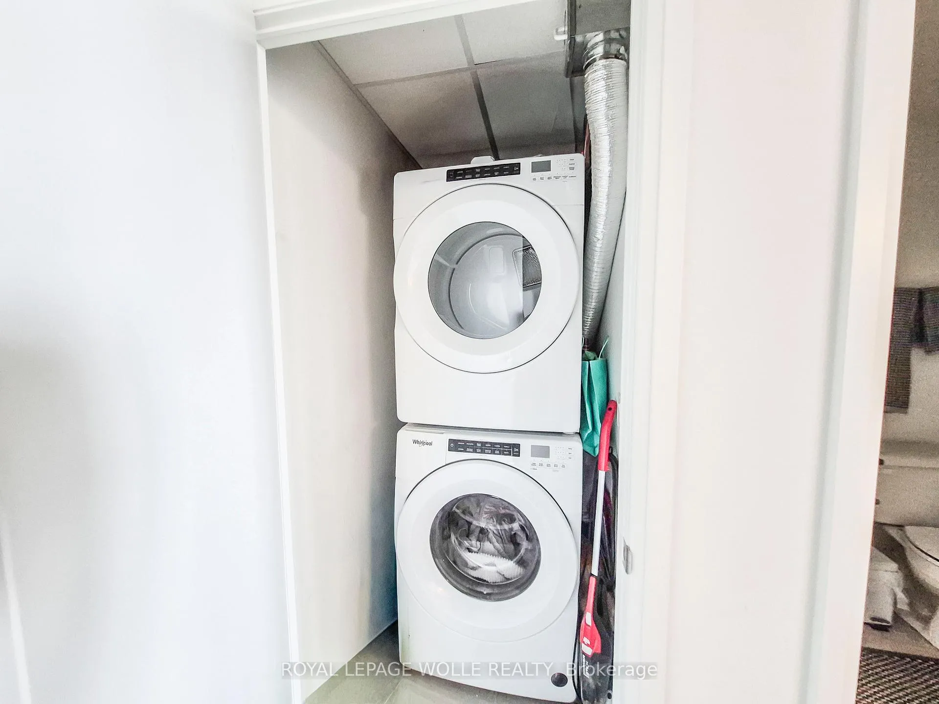 Photo 11 of Unit 2107, 108 Garment Street, Kitchener, City Commercial Core — HOMEH