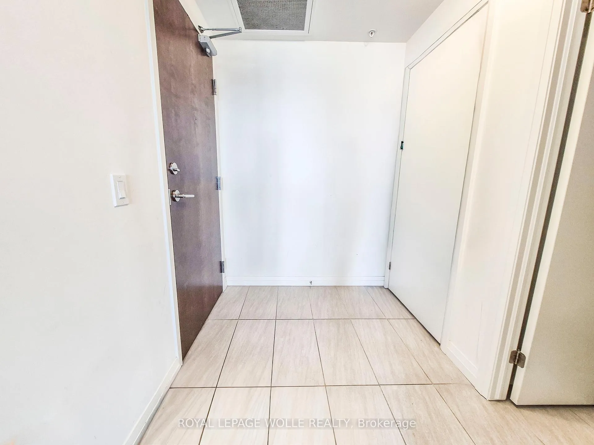 Photo 12 of Unit 2107, 108 Garment Street, Kitchener, City Commercial Core — HOMEH
