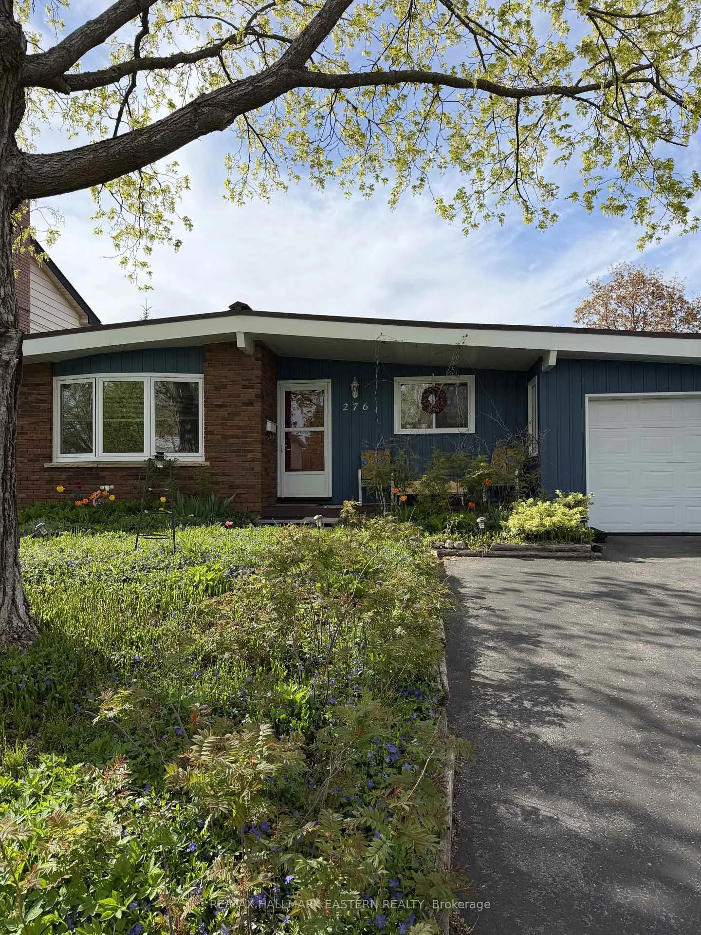 Photo 1 of 276 Greenlawn Avenue, Peterborough, Northcrest Ward 5 — HOMEH