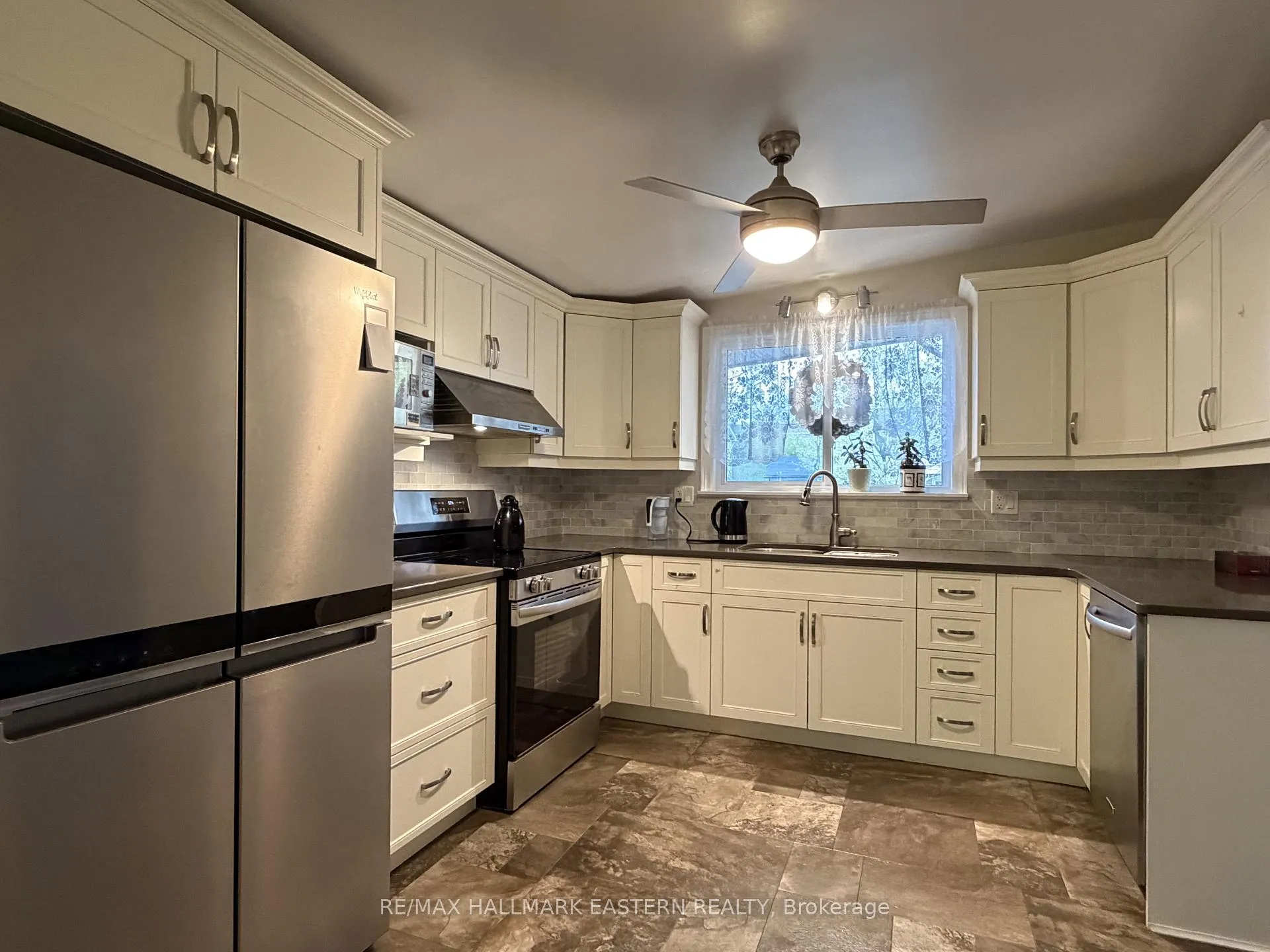 Photo 7 of 276 Greenlawn Avenue, Peterborough, Northcrest Ward 5 — HOMEH