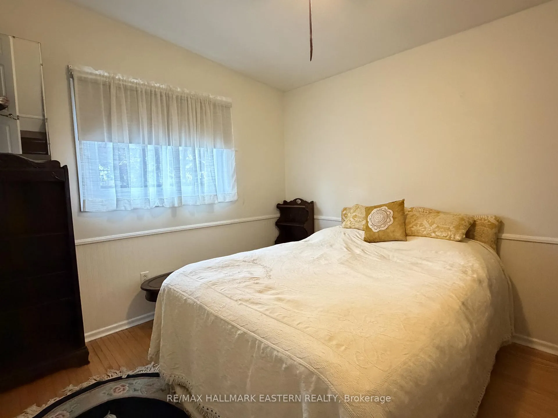 Photo 11 of 276 Greenlawn Avenue, Peterborough, Northcrest Ward 5 — HOMEH