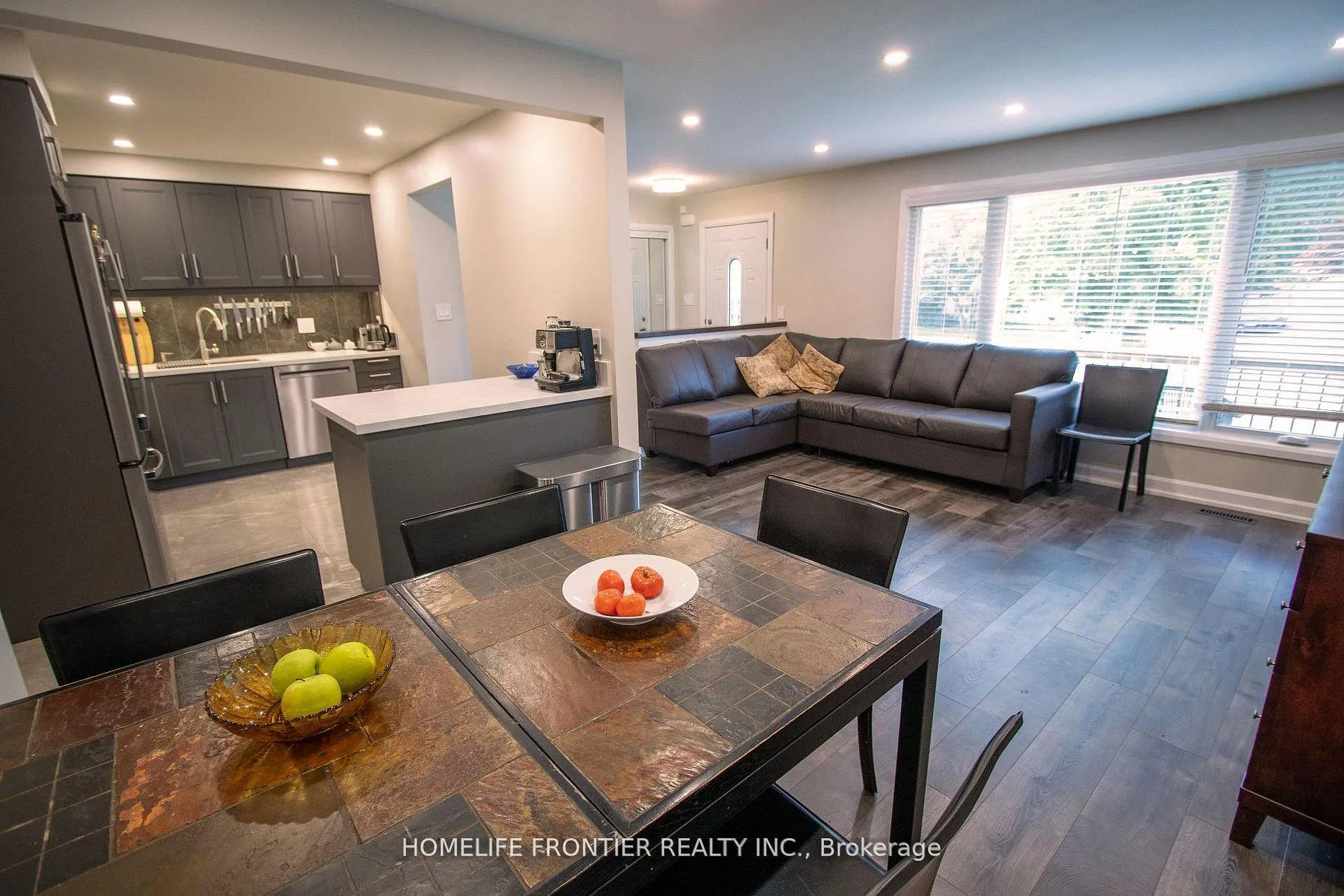 Photo 2 of 59 Dowswell Drive, Scarborough, Malvern — HOMEH