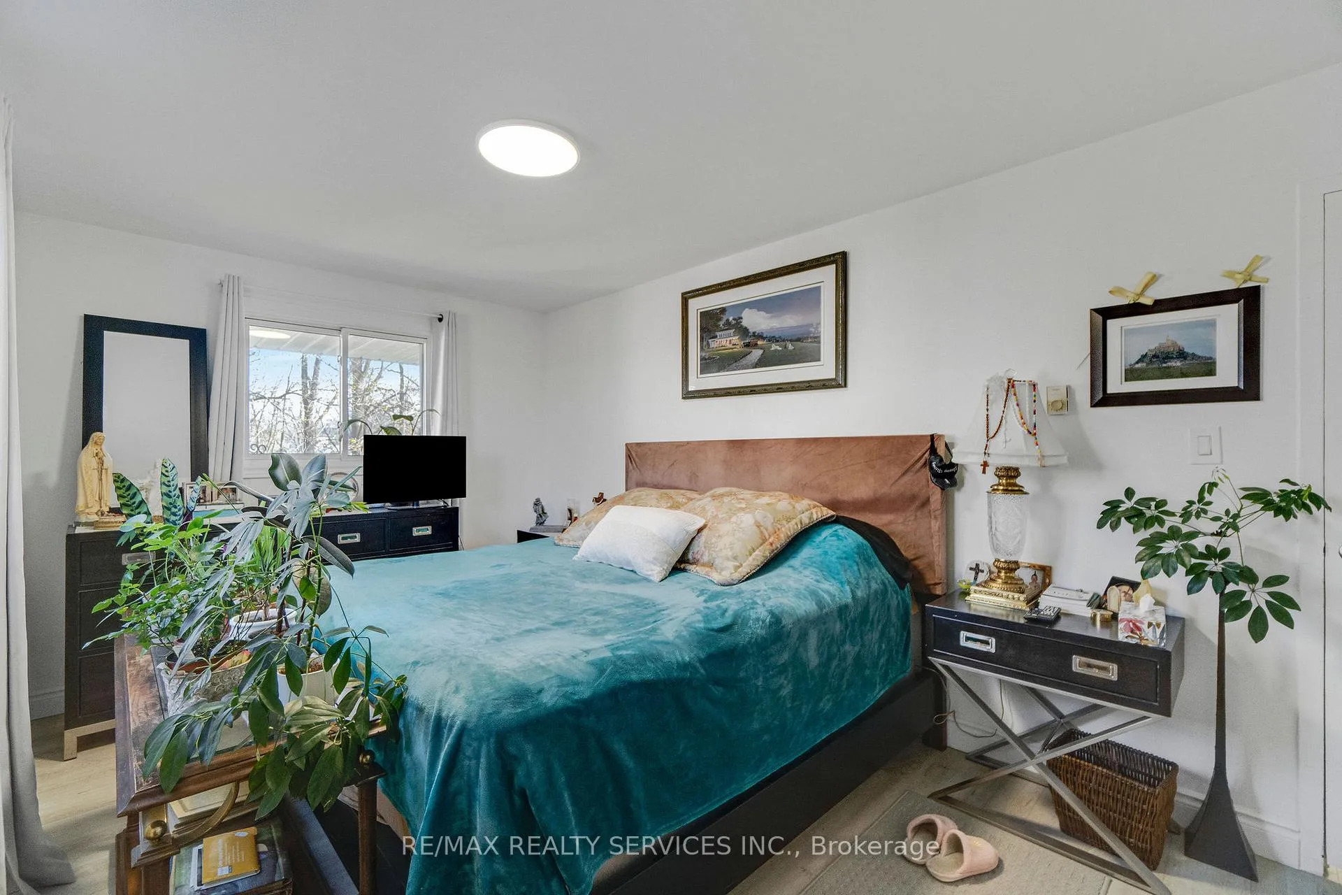 Photo 19 of Unit 2, 402 Elizabeth Street, Grimsby, Grimsby Beach — HOMEH