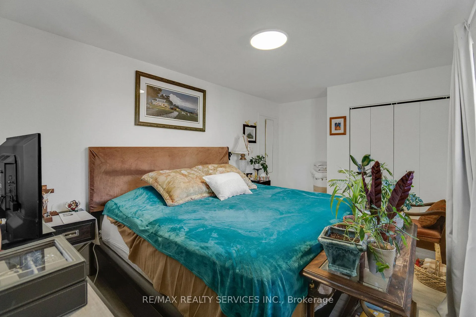 Photo 20 of Unit 2, 402 Elizabeth Street, Grimsby, Grimsby Beach — HOMEH