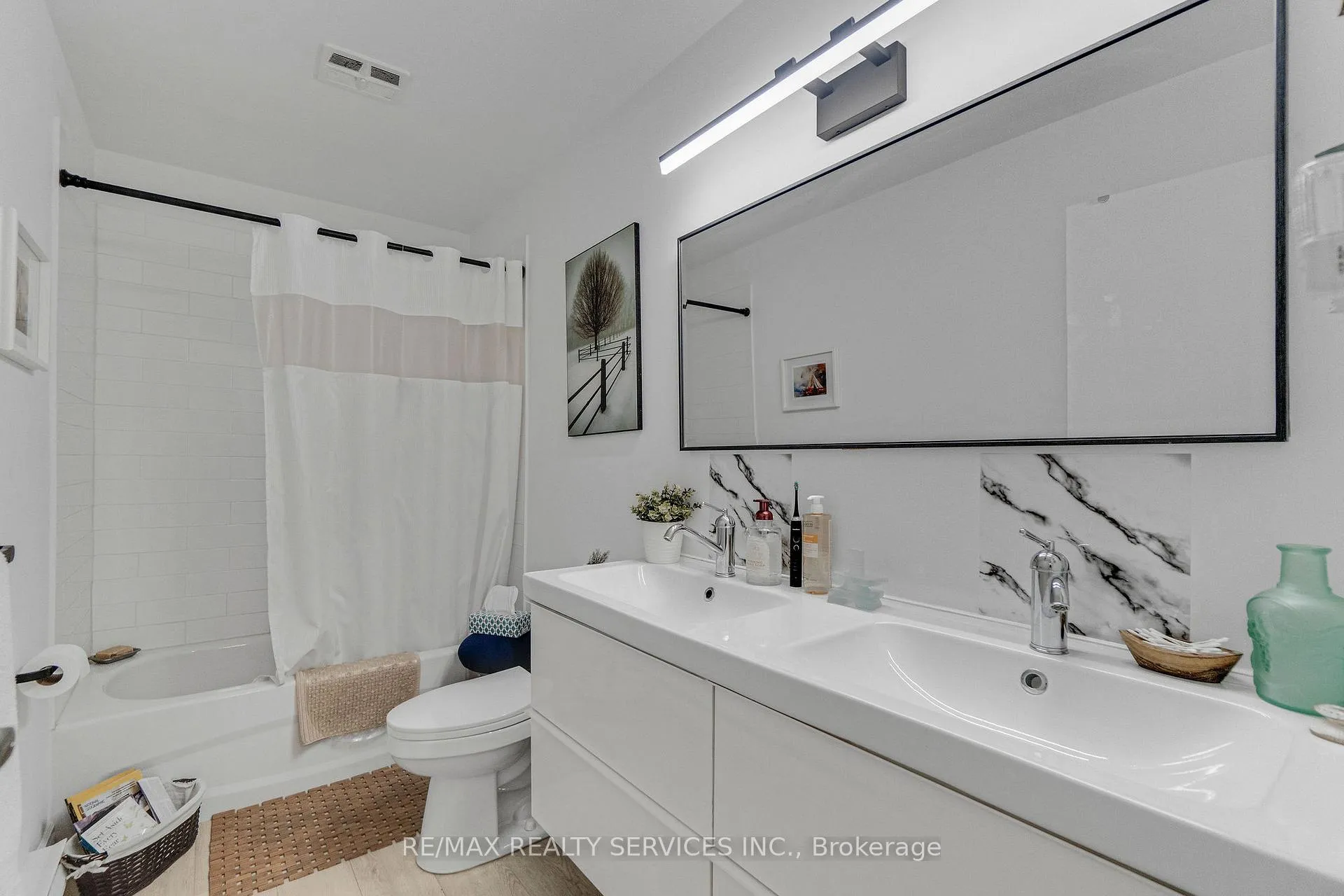 Photo 25 of Unit 2, 402 Elizabeth Street, Grimsby, Grimsby Beach — HOMEH
