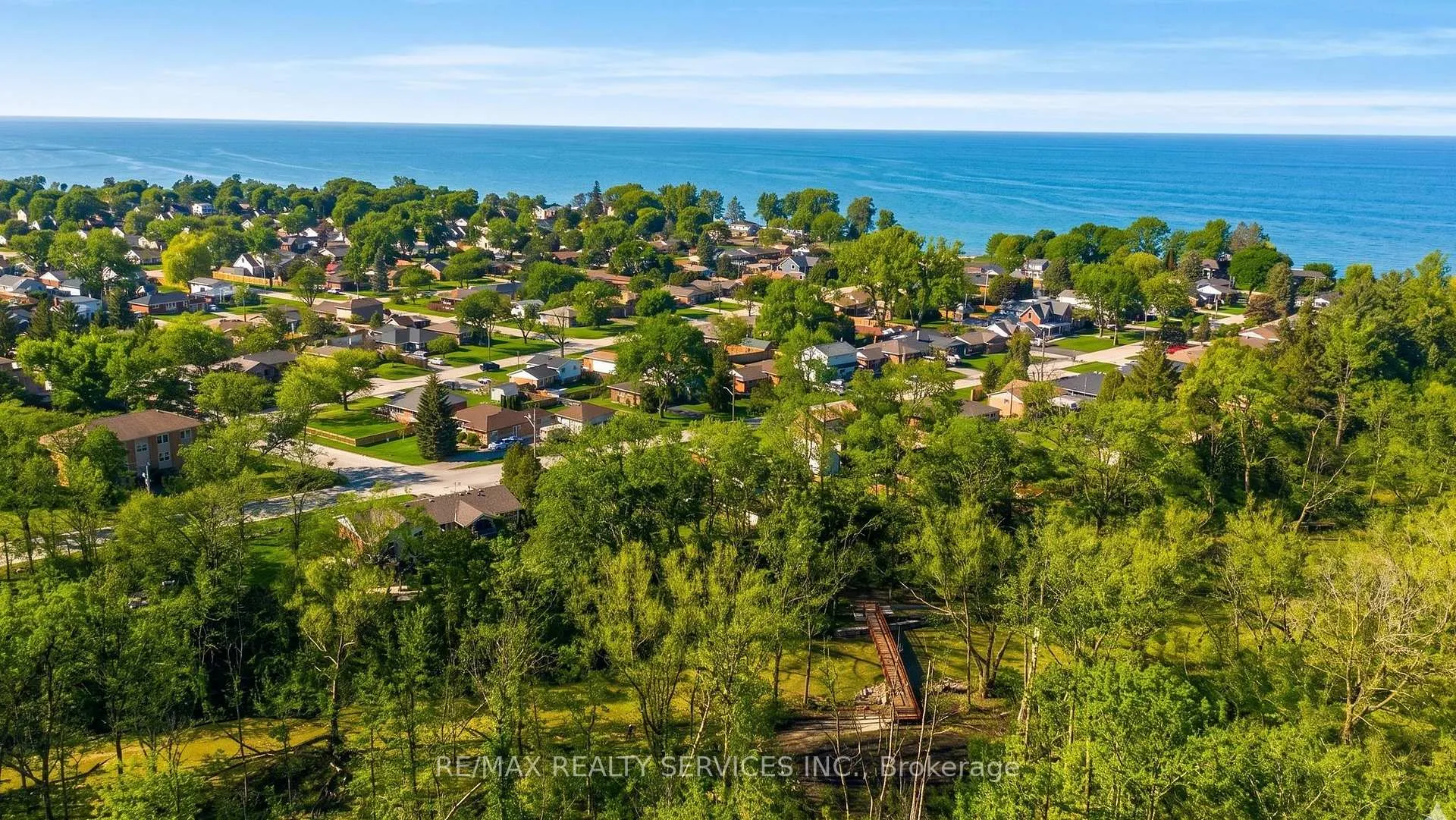 Photo 30 of Unit 2, 402 Elizabeth Street, Grimsby, Grimsby Beach — HOMEH