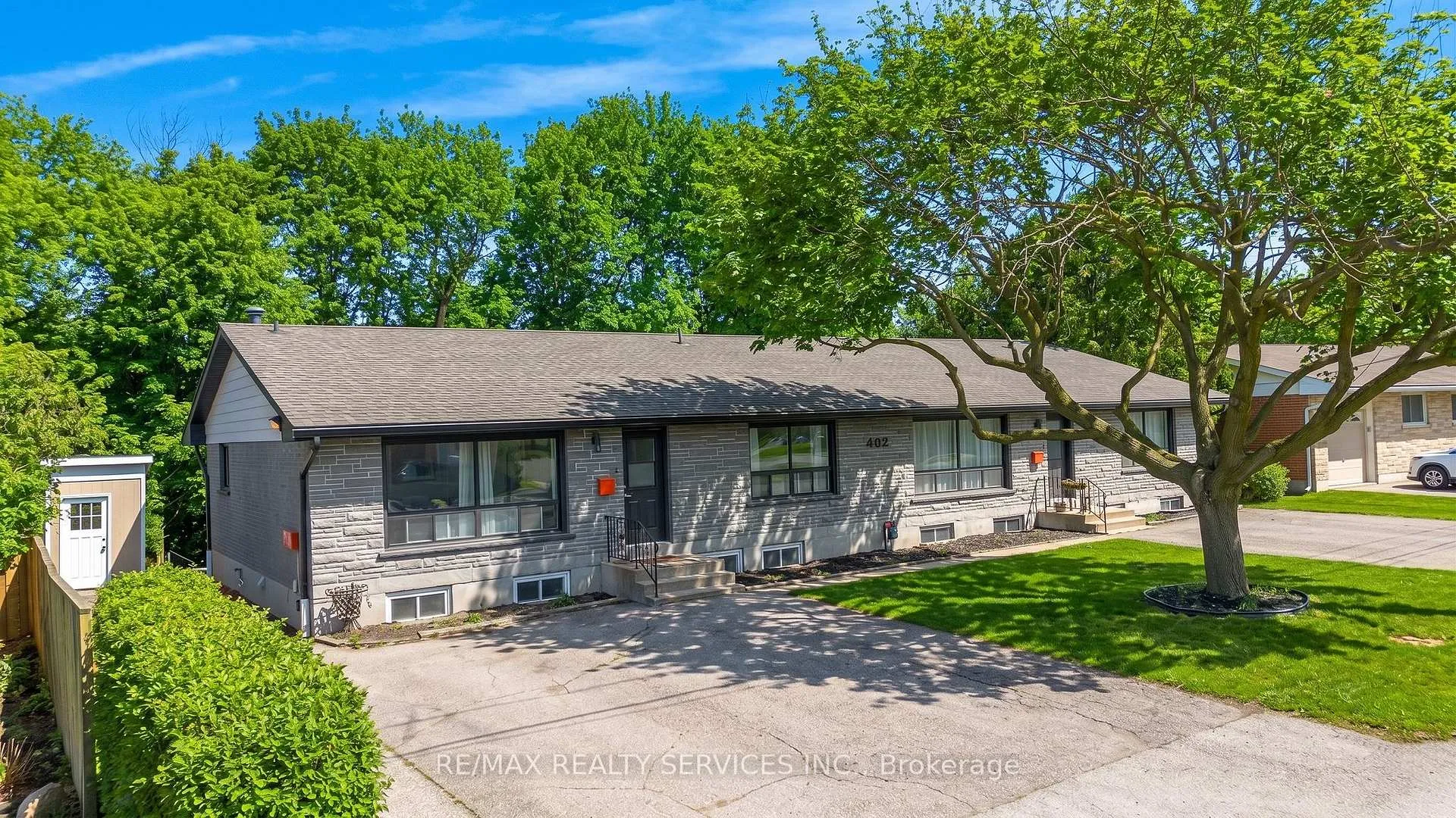 Photo 31 of Unit 2, 402 Elizabeth Street, Grimsby, Grimsby Beach — HOMEH