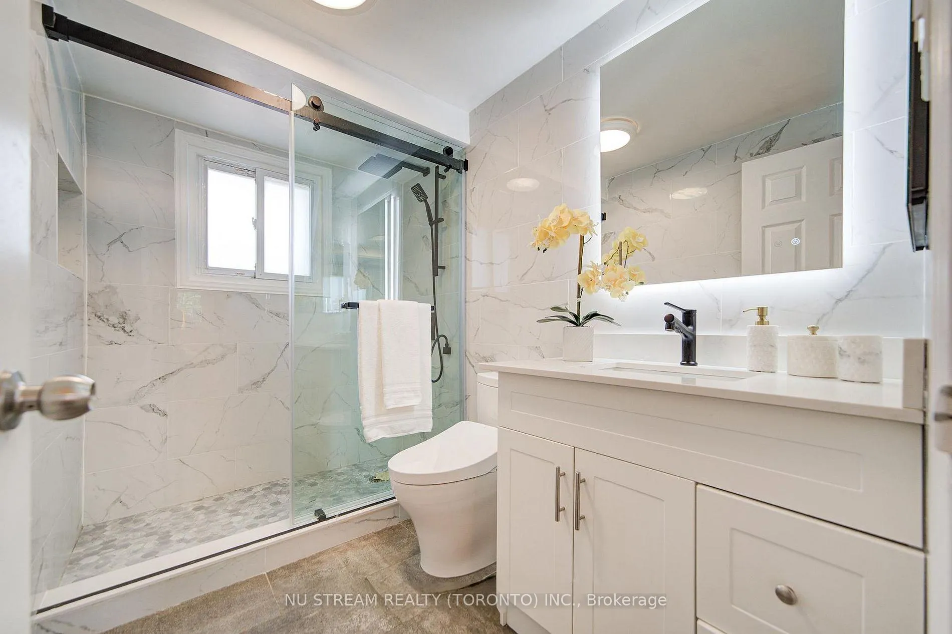 Photo 10 of 58 Elson Street, Markham, Middlefield — HOMEH