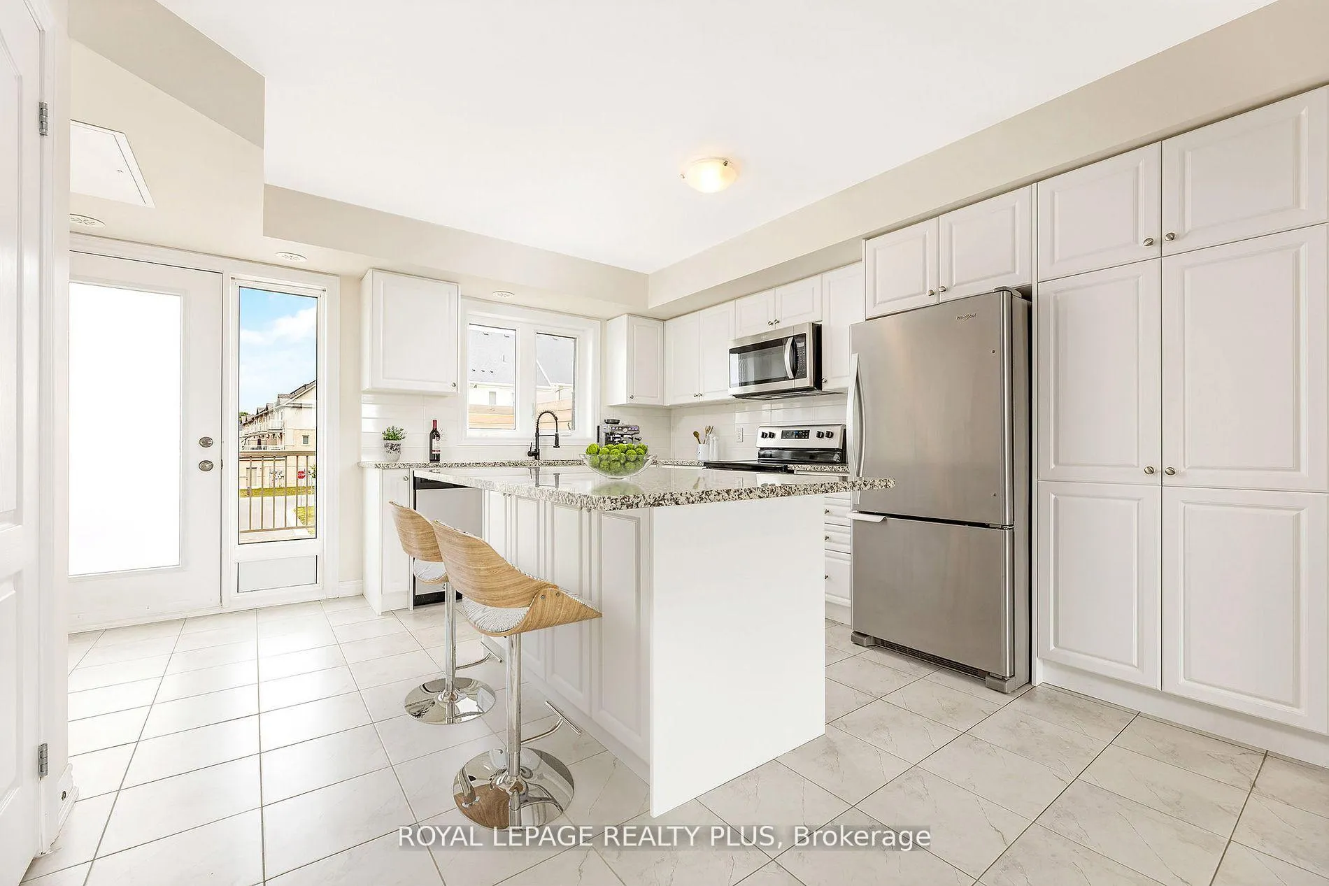 Photo 11 of Unit 1, 120 Watson Parkway N, Guelph, Grange Road — HOMEH