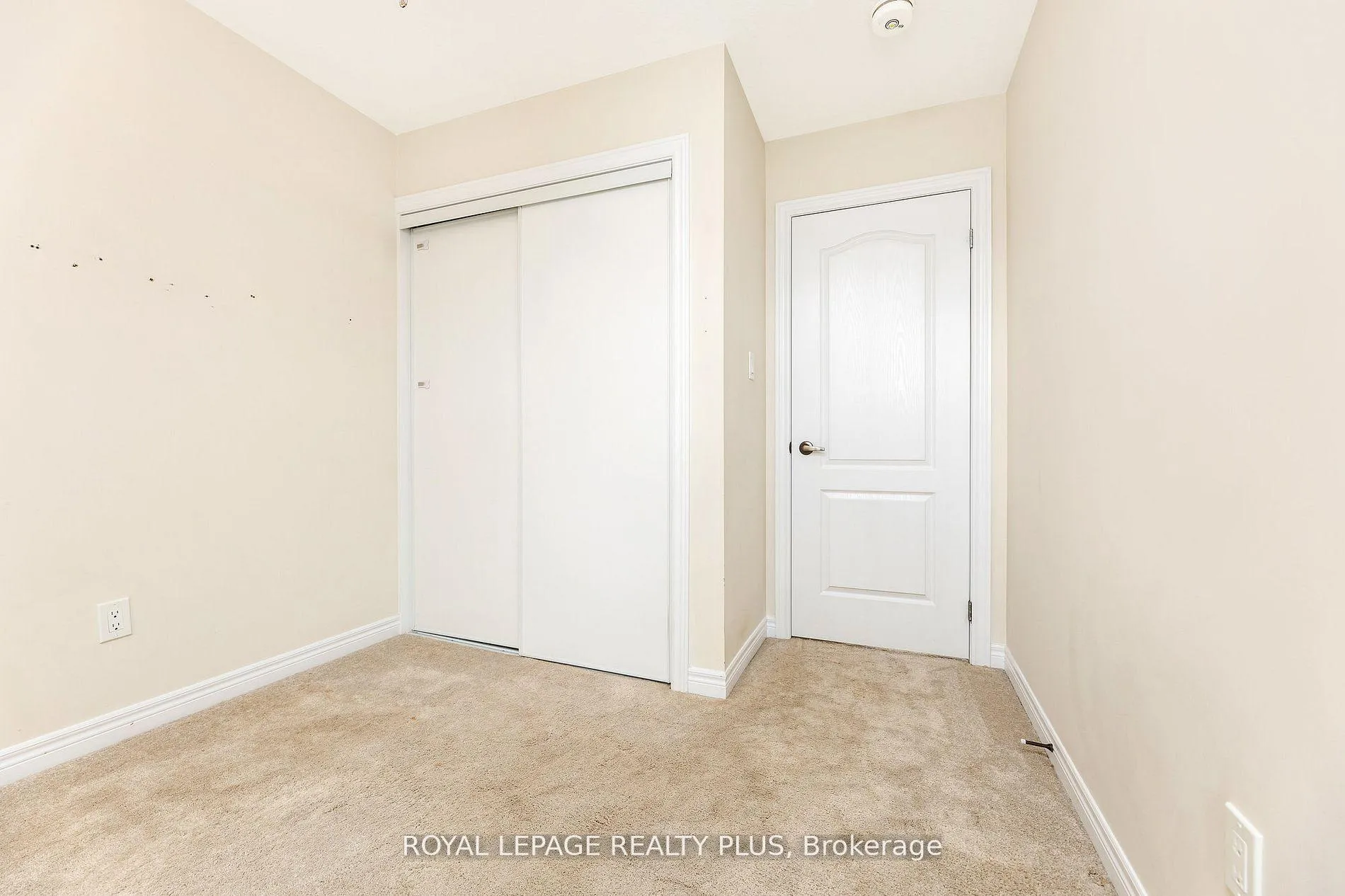 Photo 24 of Unit 1, 120 Watson Parkway N, Guelph, Grange Road — HOMEH