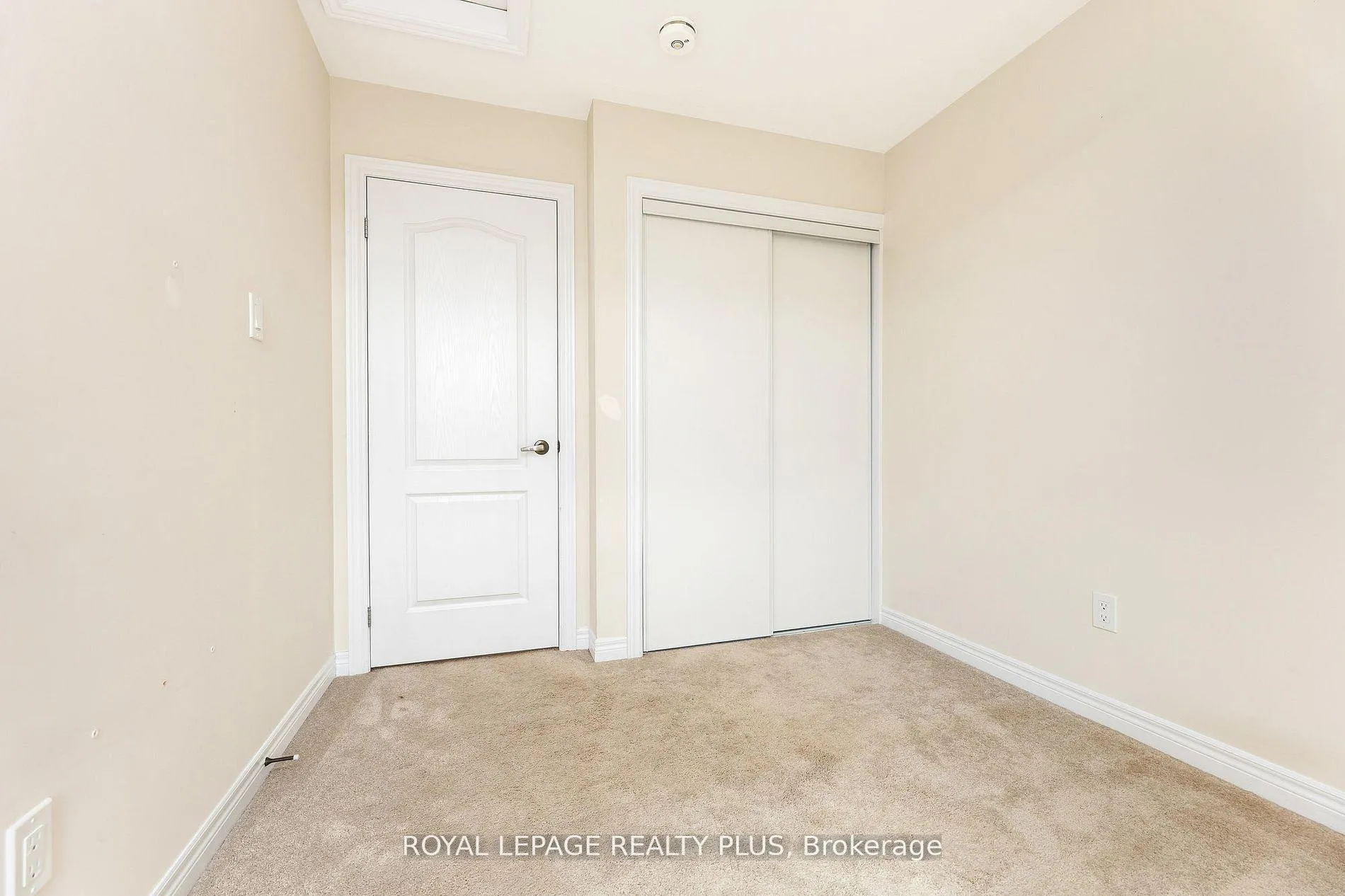 Photo 27 of Unit 1, 120 Watson Parkway N, Guelph, Grange Road — HOMEH
