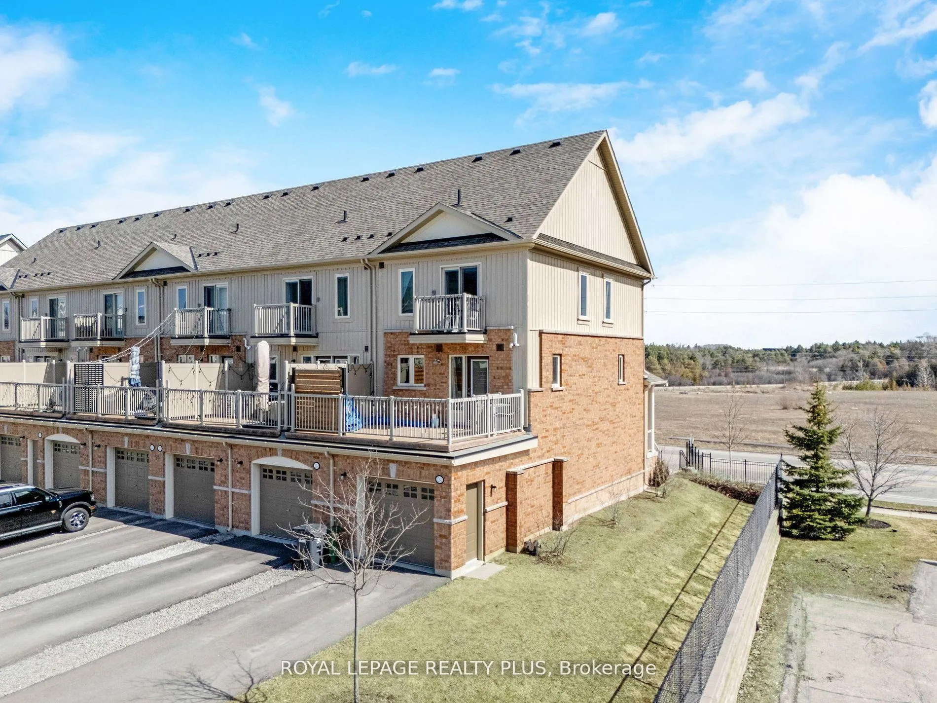 Photo 33 of Unit 1, 120 Watson Parkway N, Guelph, Grange Road — HOMEH