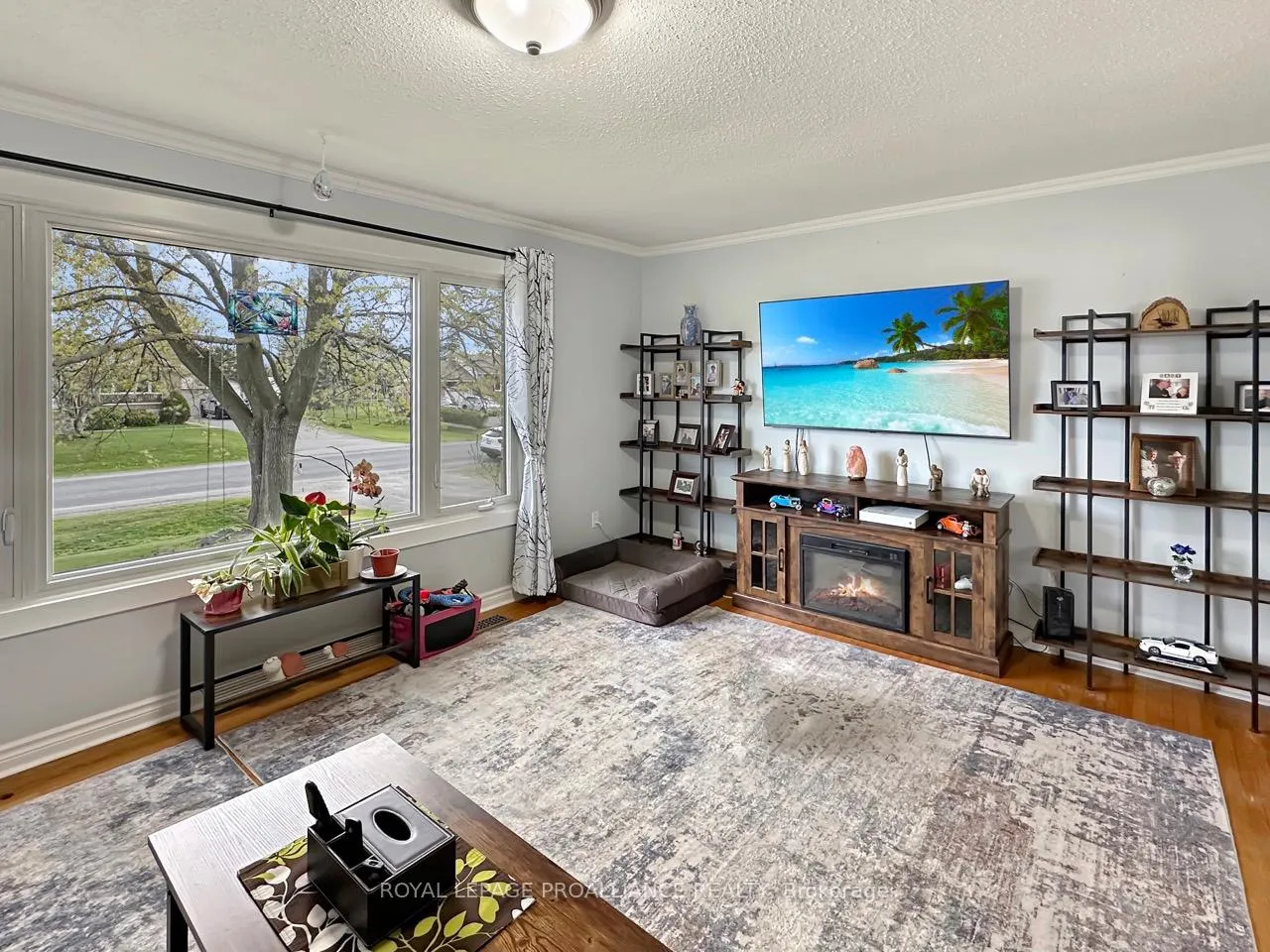 Photo 9 of 60 Catalina Drive, Quinte West, Sidney Ward — HOMEH