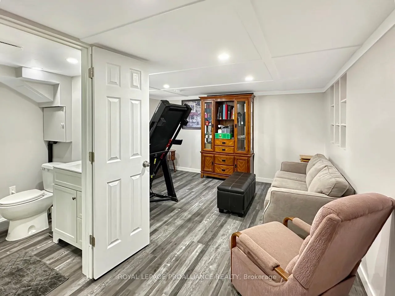 Photo 19 of 60 Catalina Drive, Quinte West, Sidney Ward — HOMEH