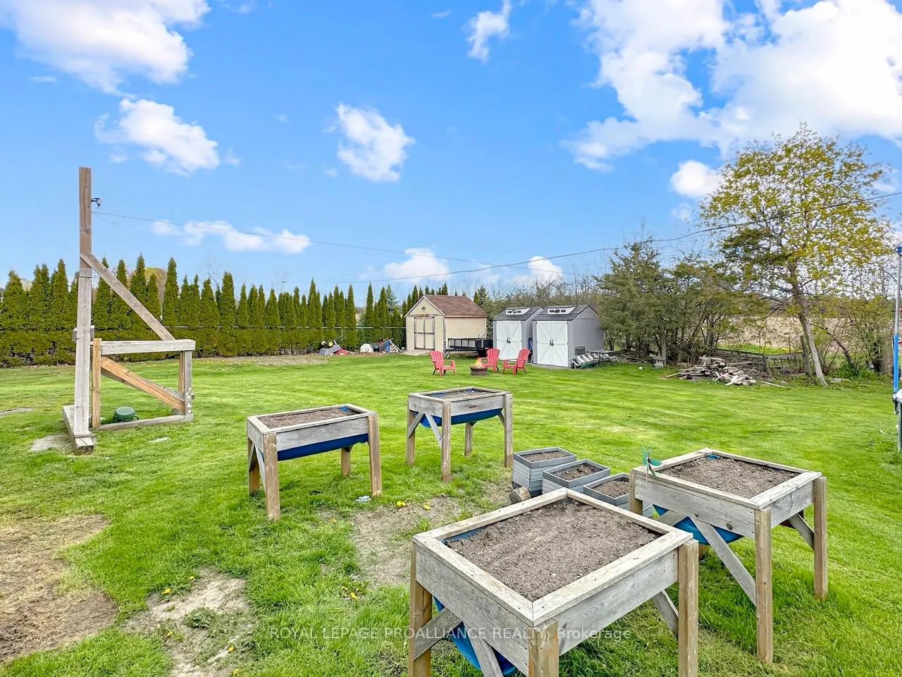 Photo 25 of 60 Catalina Drive, Quinte West, Sidney Ward — HOMEH