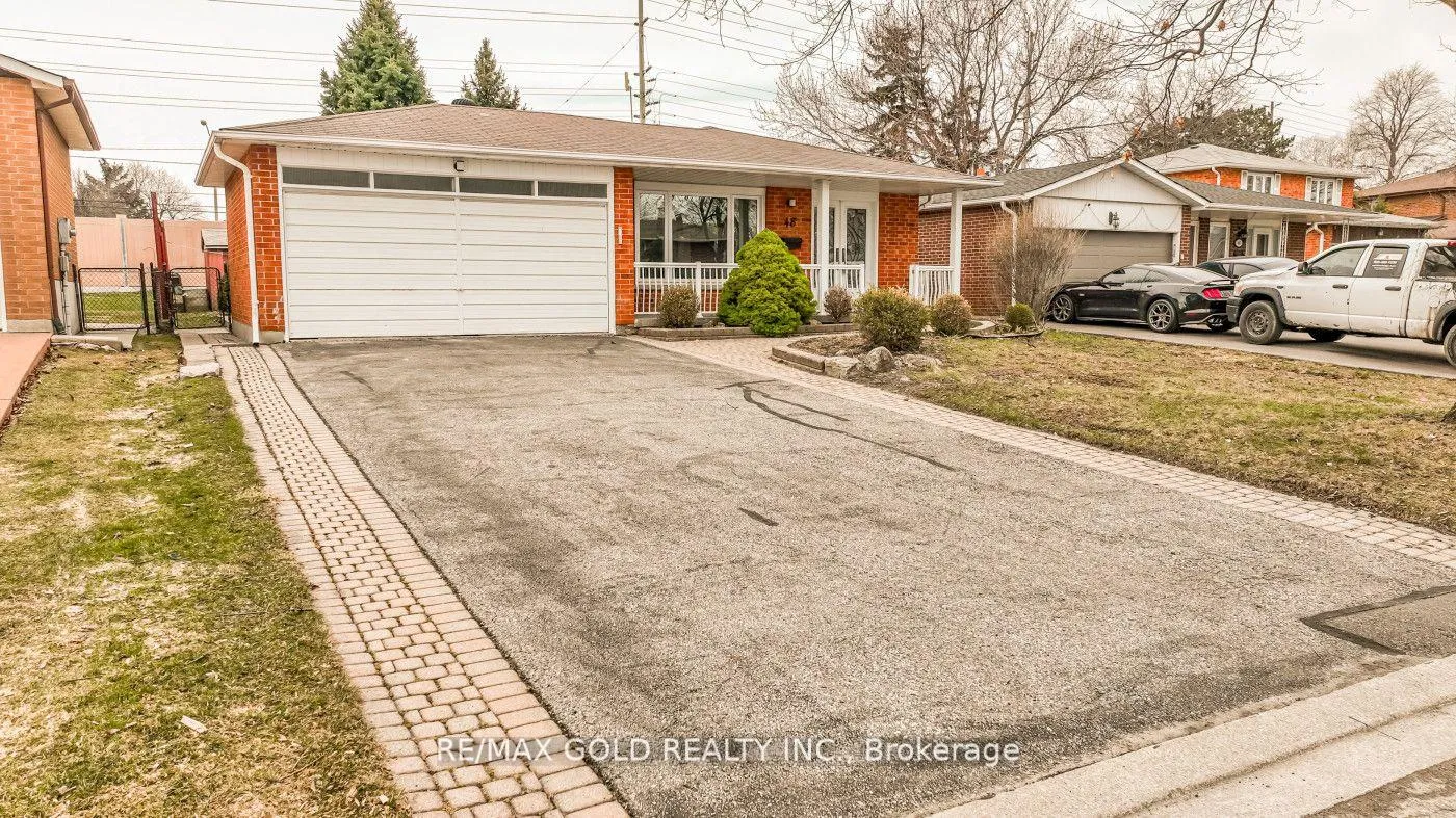 Photo 2 of 48 Malcolm Crescent, Brampton, Central Park — HOMEH