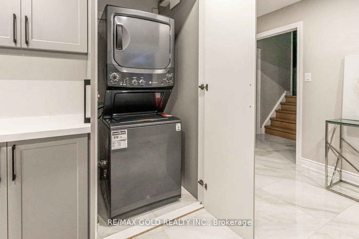 Photo 18 of 48 Malcolm Crescent, Brampton, Central Park — HOMEH