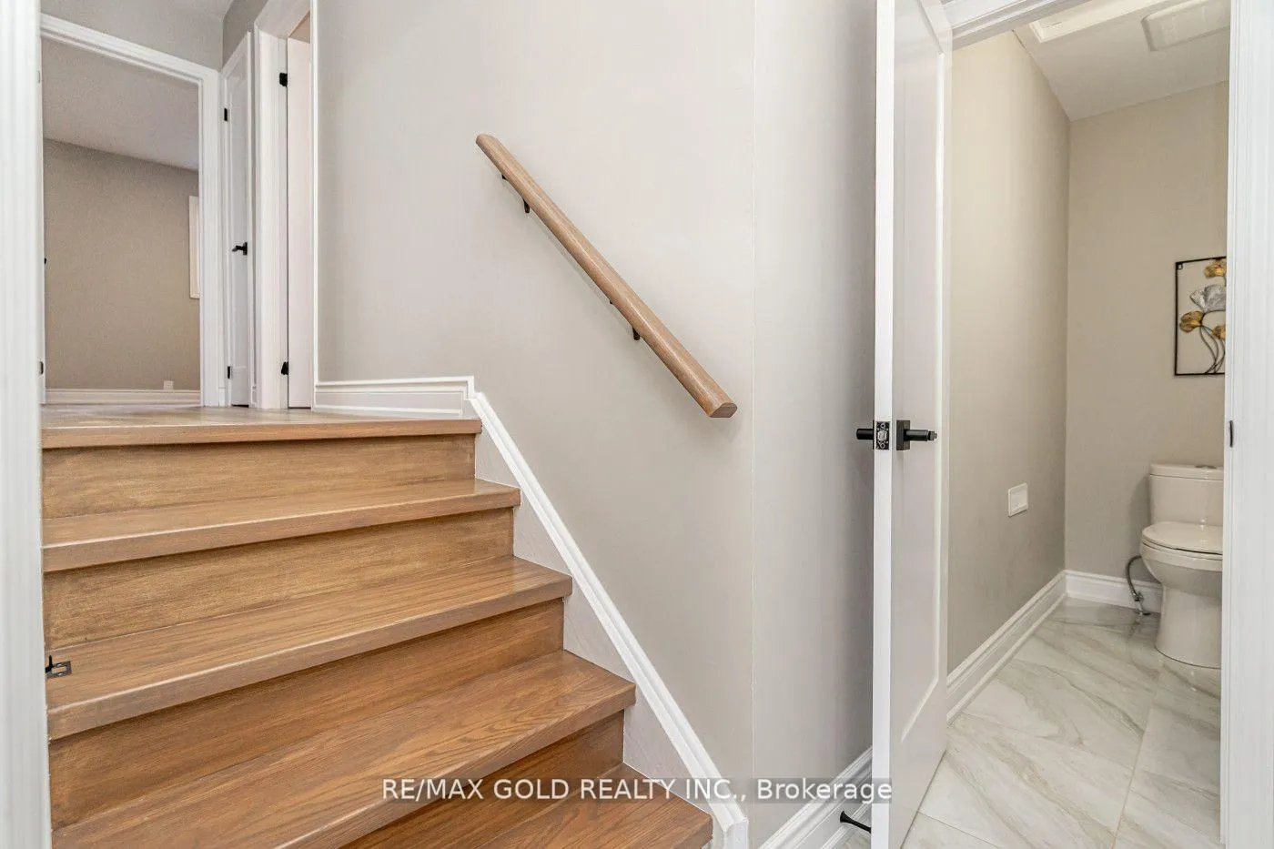 Photo 19 of 48 Malcolm Crescent, Brampton, Central Park — HOMEH