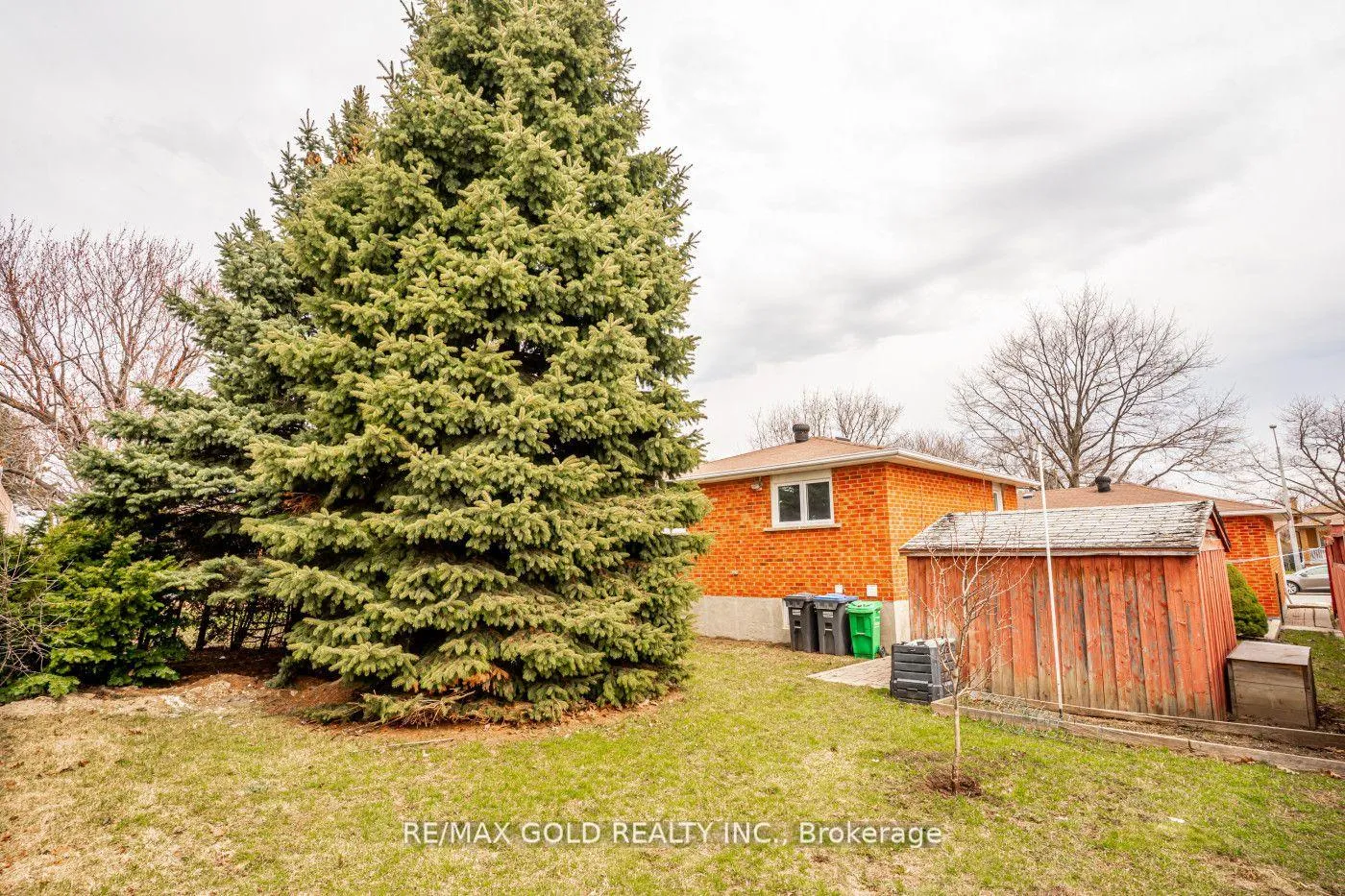Photo 44 of 48 Malcolm Crescent, Brampton, Central Park — HOMEH