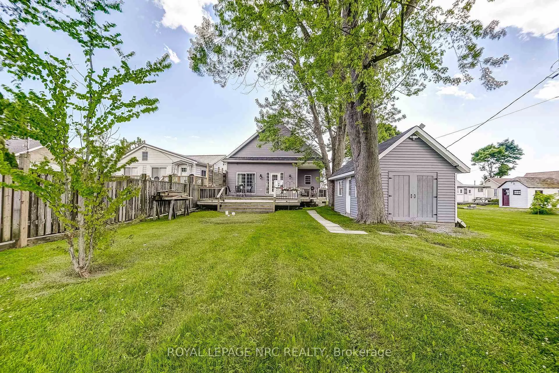 Photo 2 of 10849 Lakeshore Road W, Wainfleet, Lakeshore — HOMEH