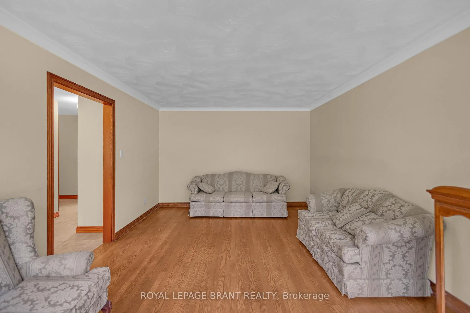 Photo 7 of 10 Burnside Drive, Brant, South Dumfries — HOMEH