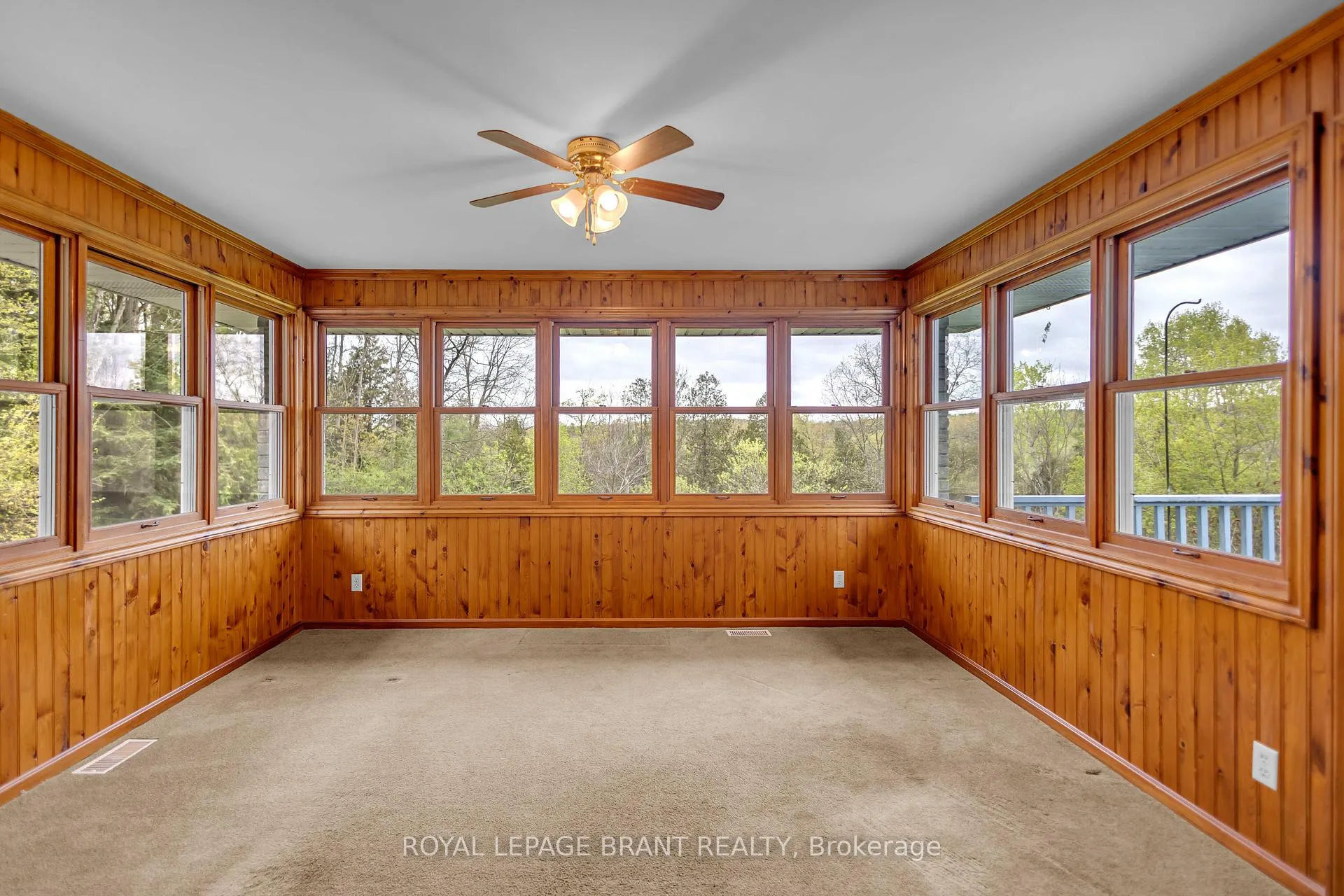 Photo 14 of 10 Burnside Drive, Brant, South Dumfries — HOMEH