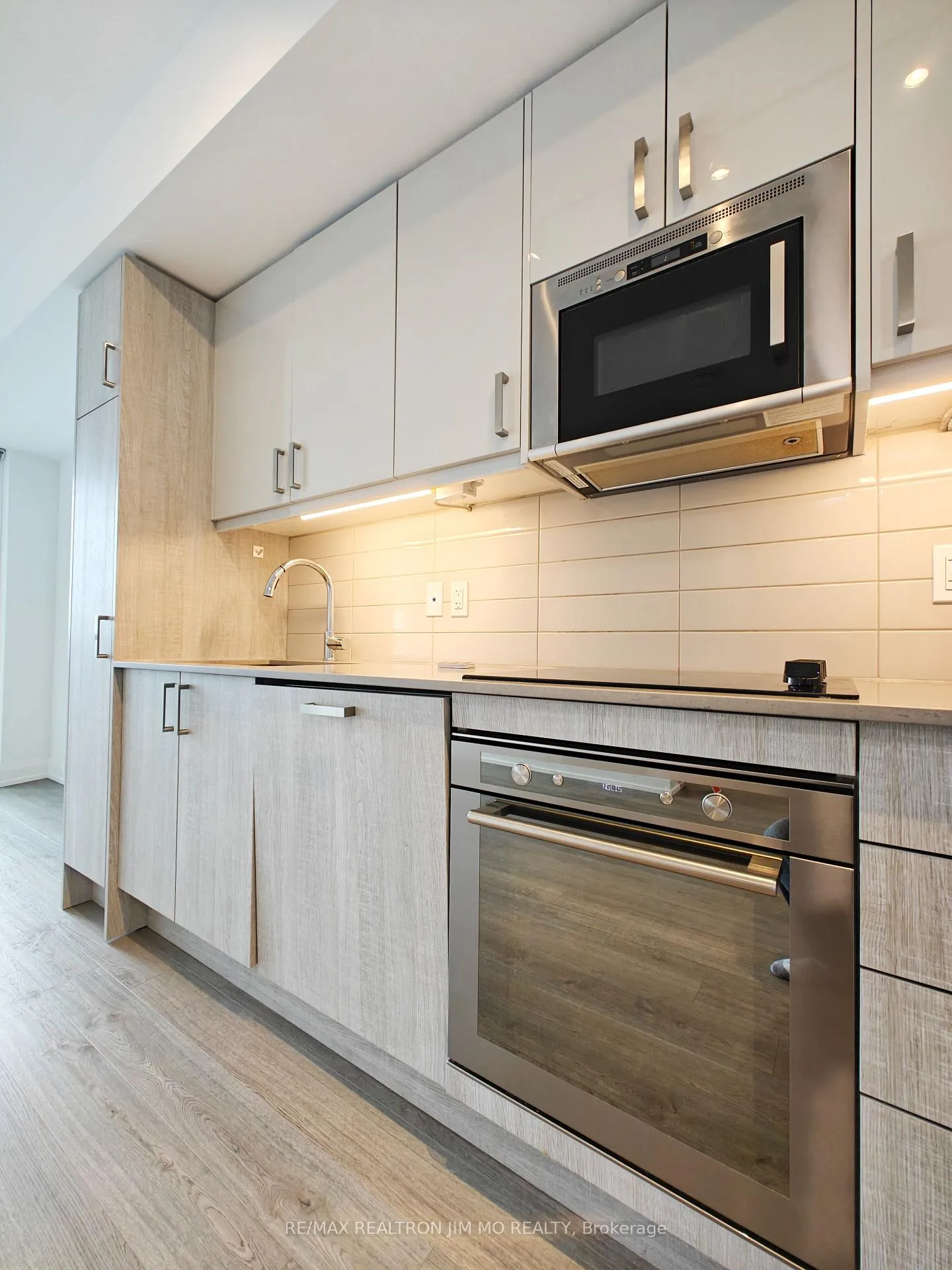 Photo 7 of Unit 2610, 77 Mutual Street, Toronto, Church-Yonge Corridor — HOMEH